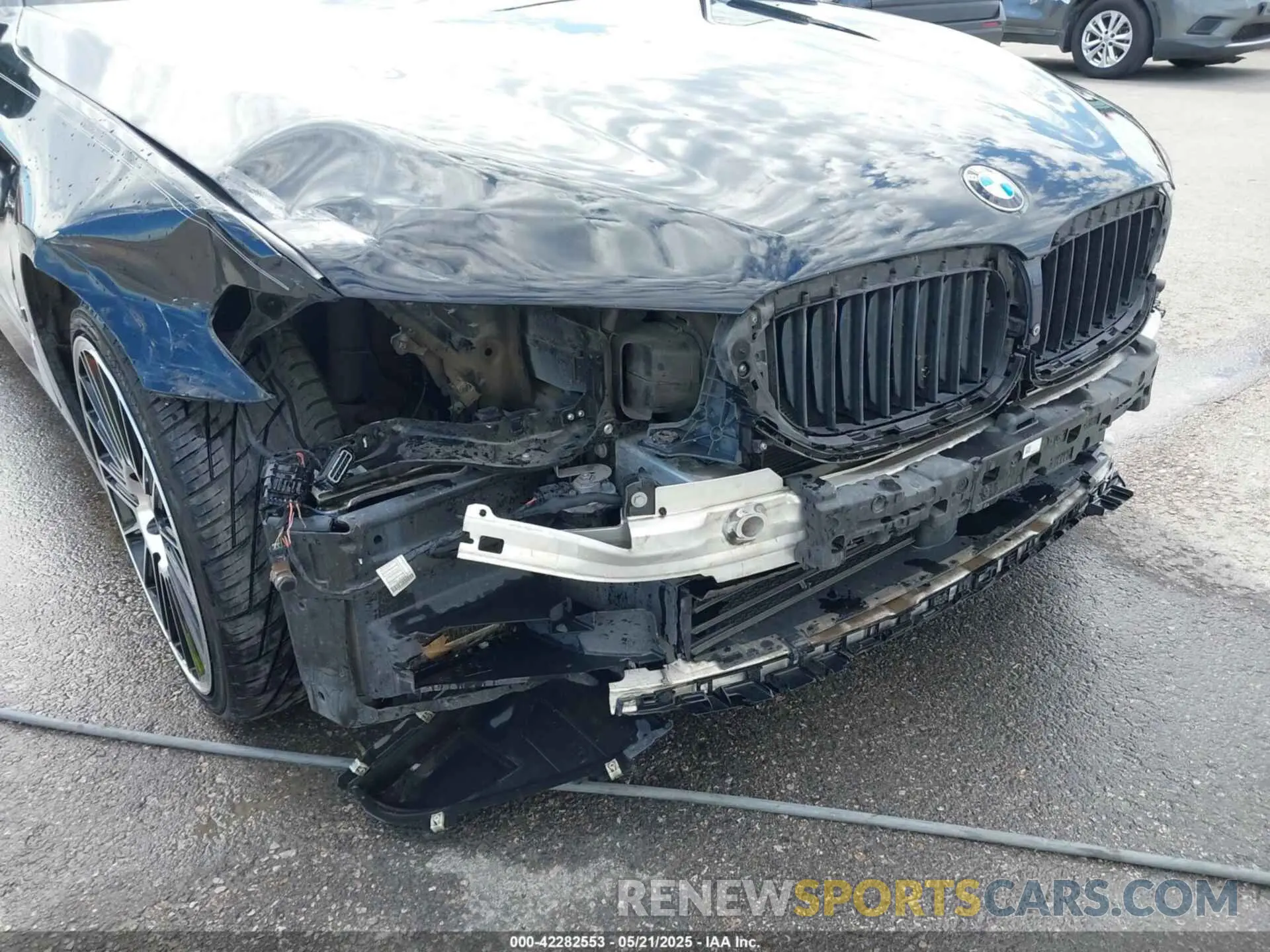 6 Photograph of a damaged car WBAJA9C54KB253646 BMW 530E 2019