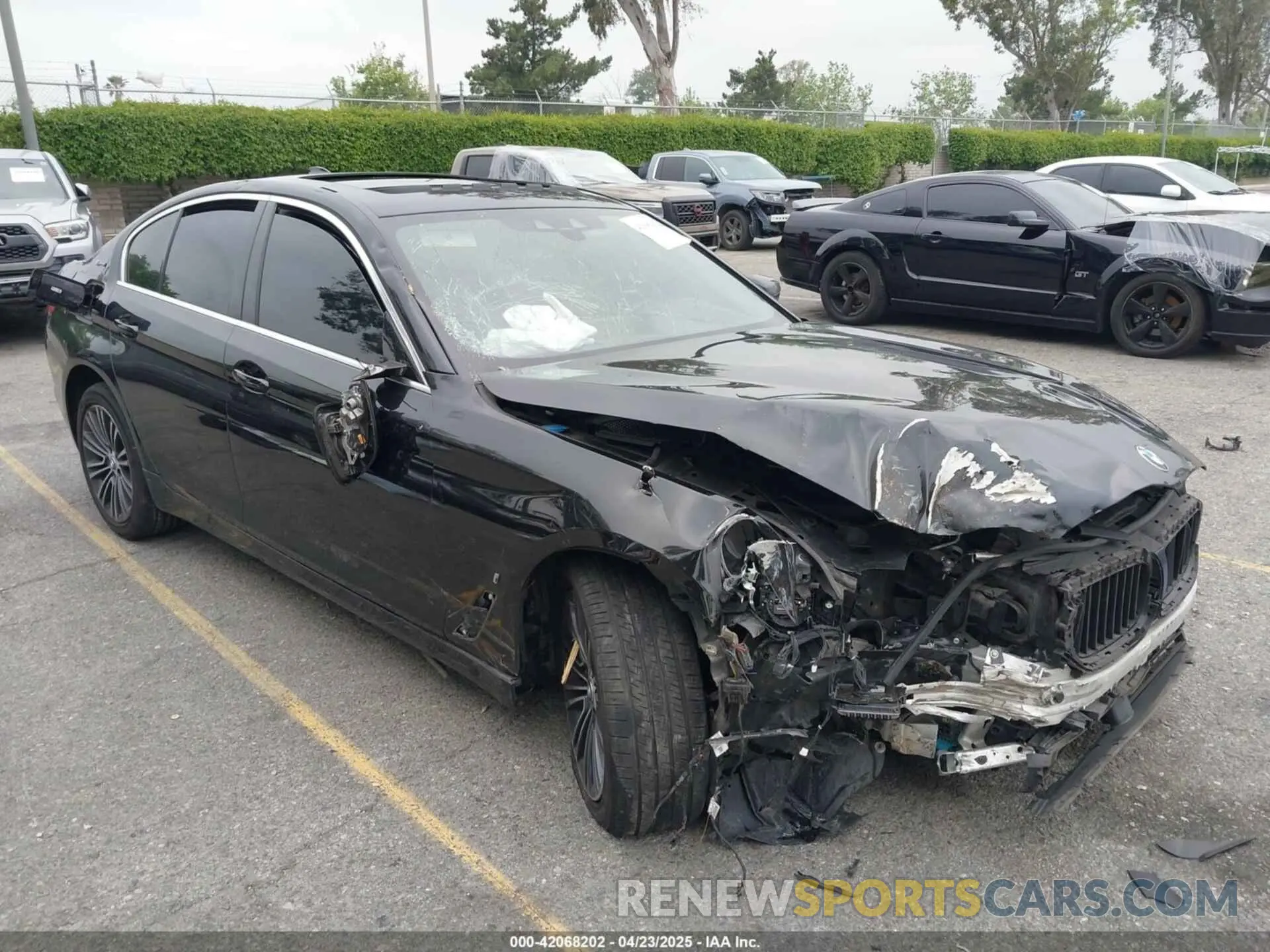 1 Photograph of a damaged car WBAJA9C56KB399028 BMW 530E 2019