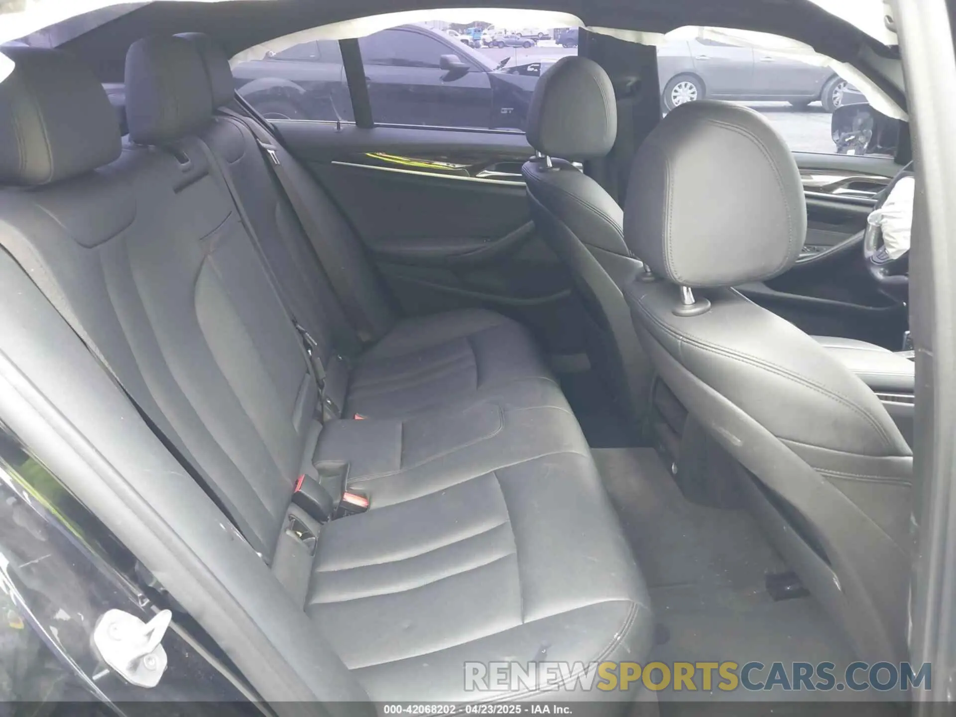 8 Photograph of a damaged car WBAJA9C56KB399028 BMW 530E 2019