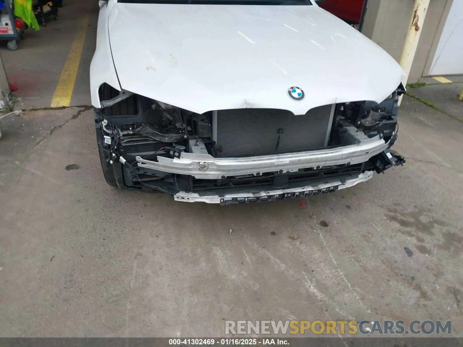 20 Фотография поврежденного автомобиля WBAJA9C57KB254595 BMW 530E 2019