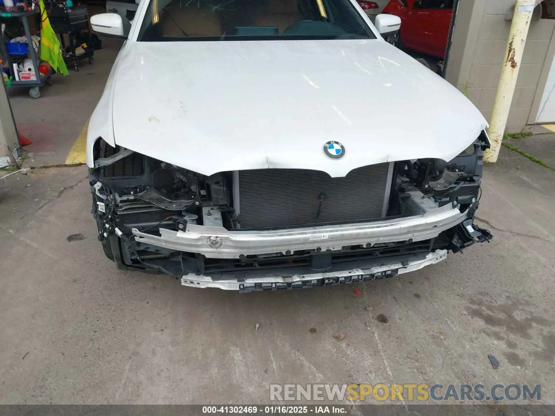6 Фотография поврежденного автомобиля WBAJA9C57KB254595 BMW 530E 2019