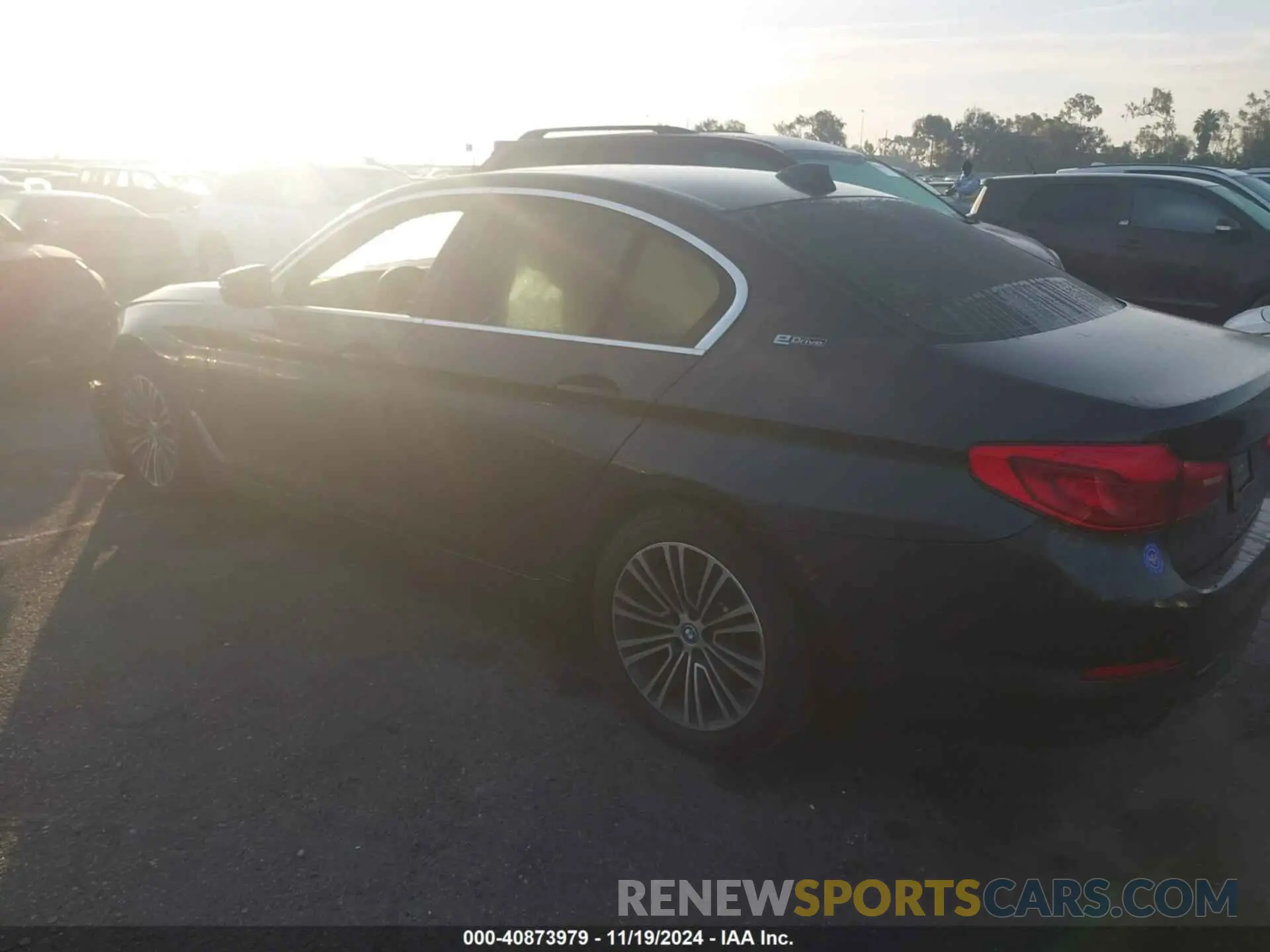 14 Photograph of a damaged car WBAJA9C57KB389110 BMW 530E 2019