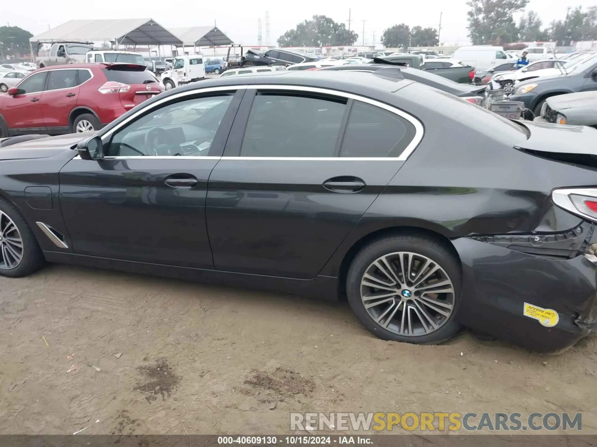 14 Фотография поврежденного автомобиля WBAJA9C07LCD52528 BMW 530E 2020
