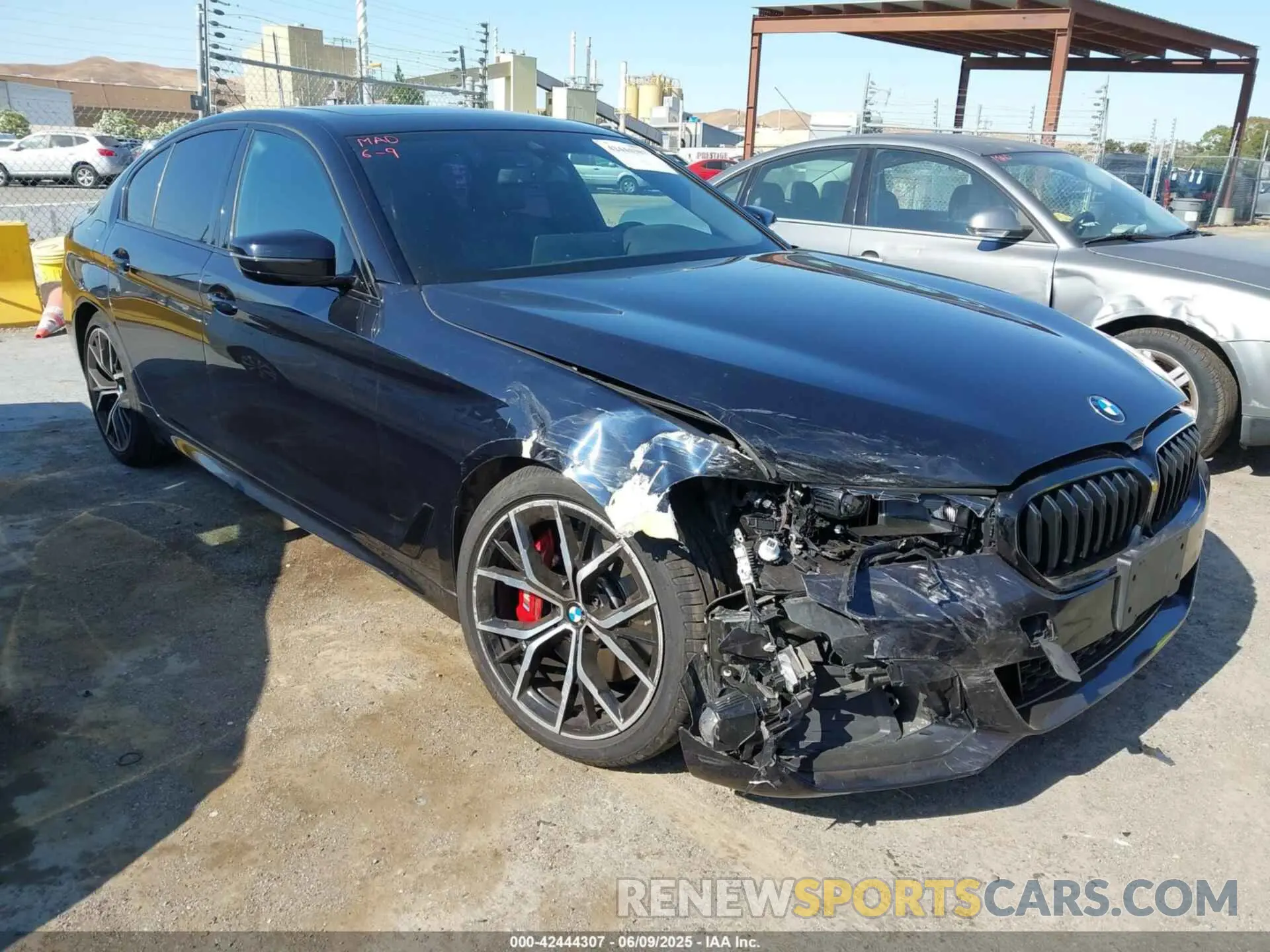 1 Photograph of a damaged car WBA13AG01MCF34538 BMW 530E 2021