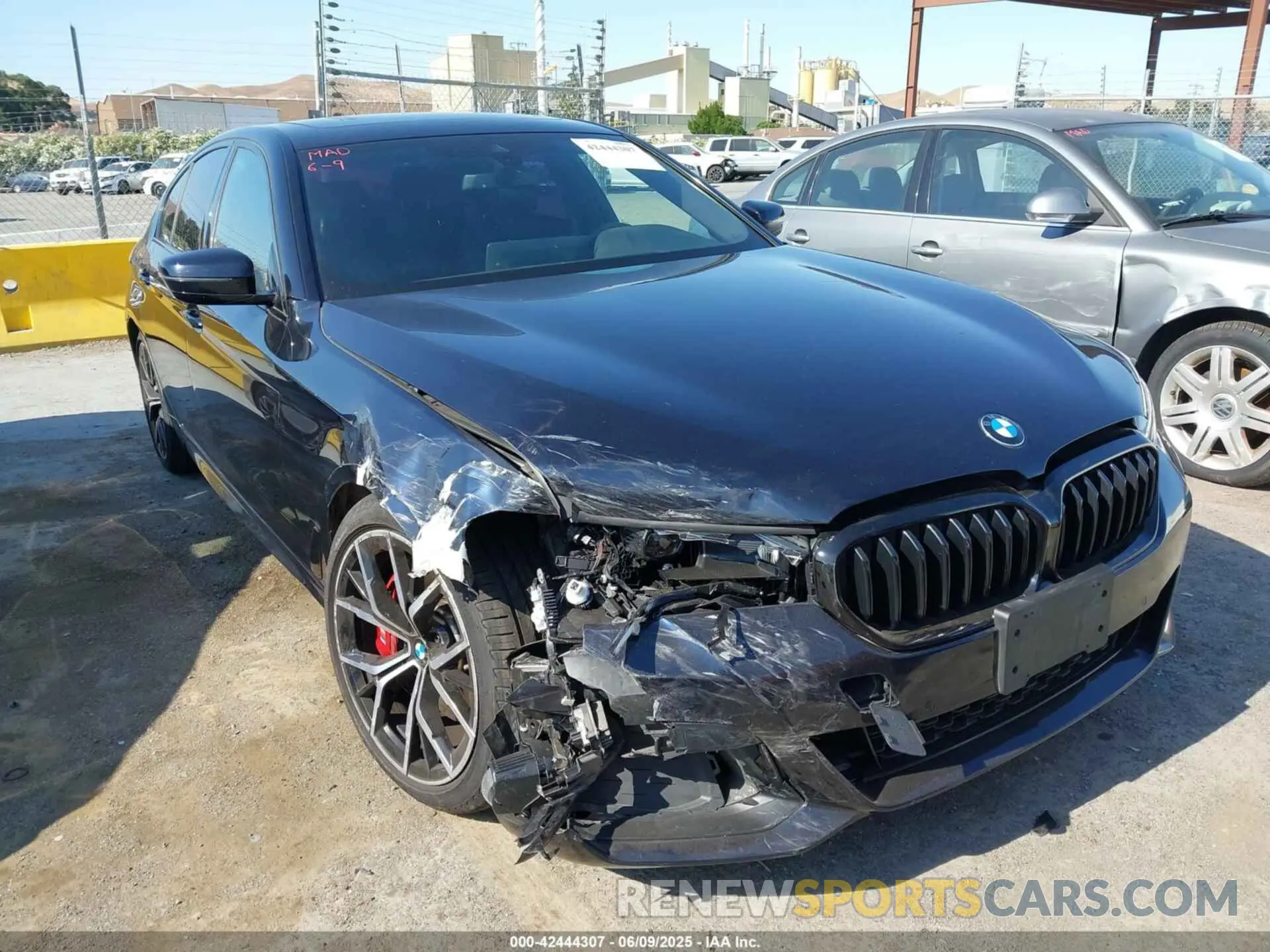 6 Photograph of a damaged car WBA13AG01MCF34538 BMW 530E 2021