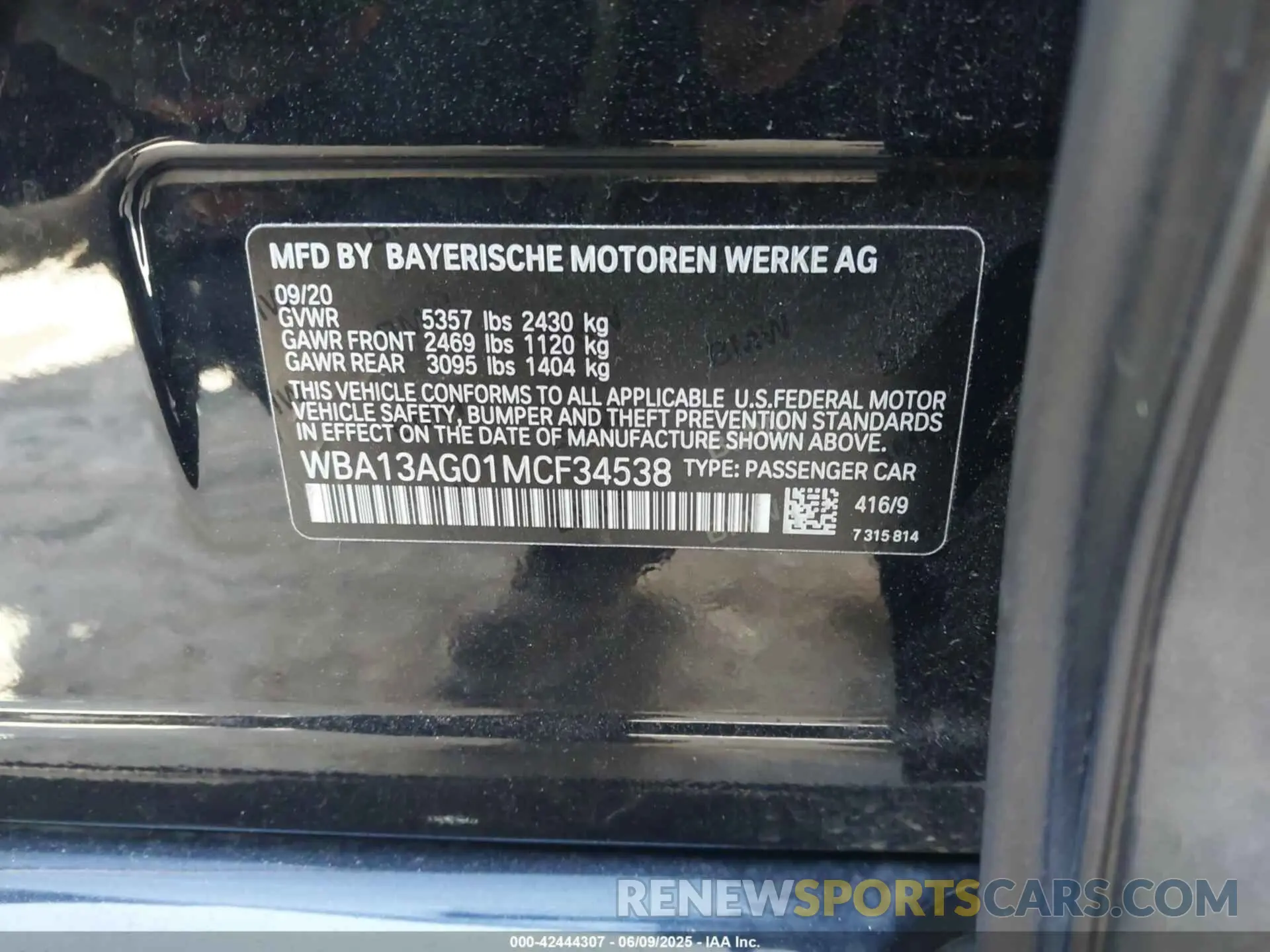 9 Photograph of a damaged car WBA13AG01MCF34538 BMW 530E 2021