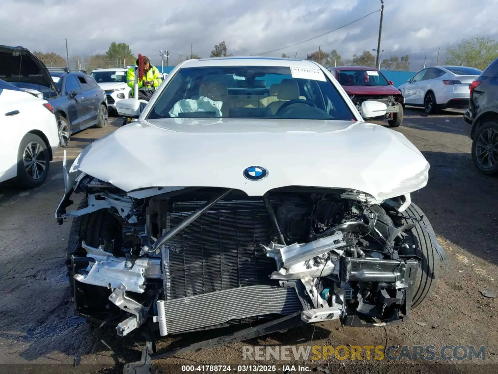 11 Photograph of a damaged car WBA13AG0XMCG10032 BMW 530E 2021