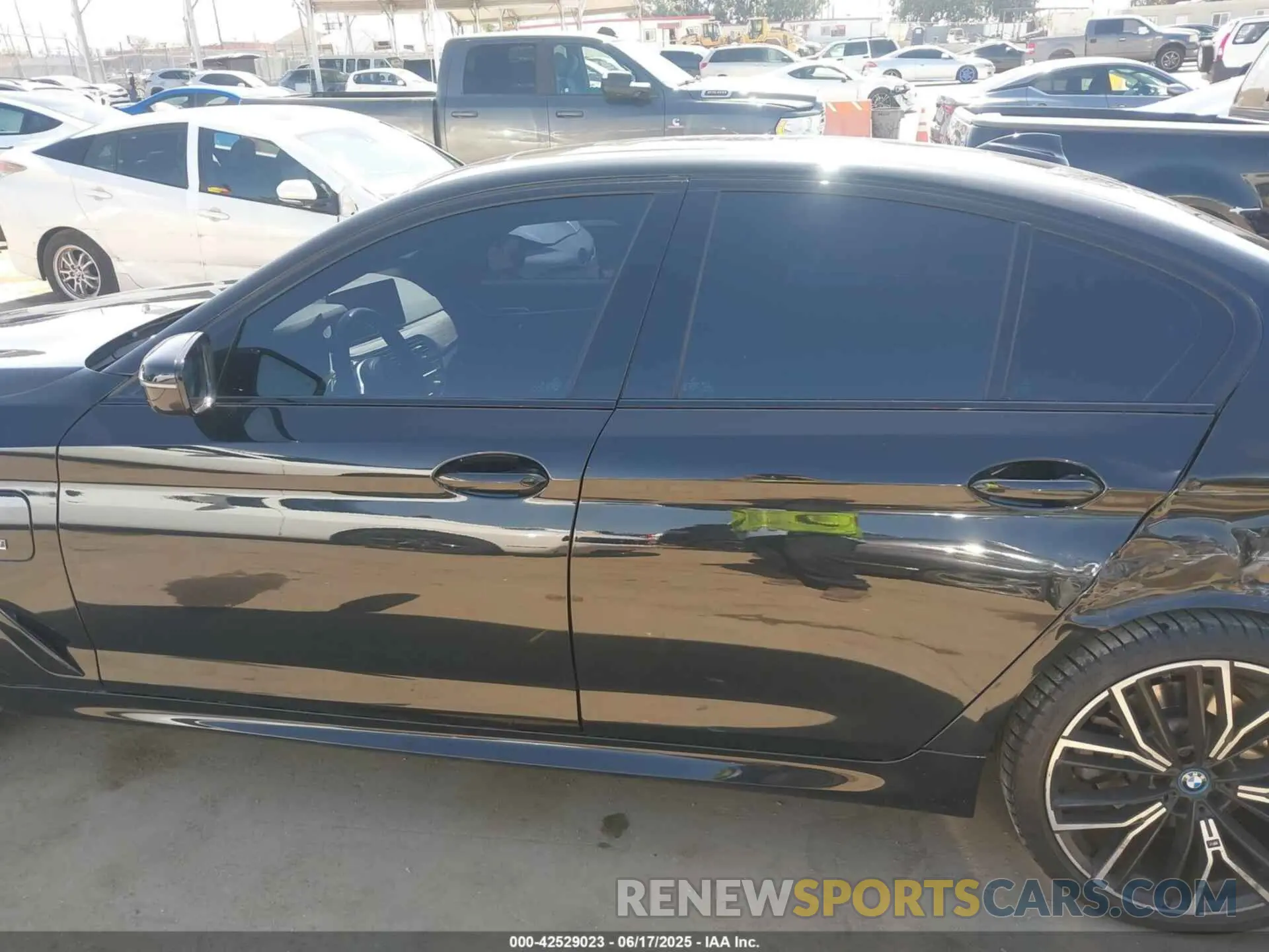 14 Photograph of a damaged car WBA13AG02PCL57323 BMW 530E 2023