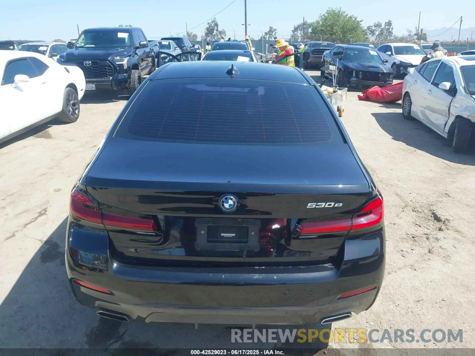16 Photograph of a damaged car WBA13AG02PCL57323 BMW 530E 2023