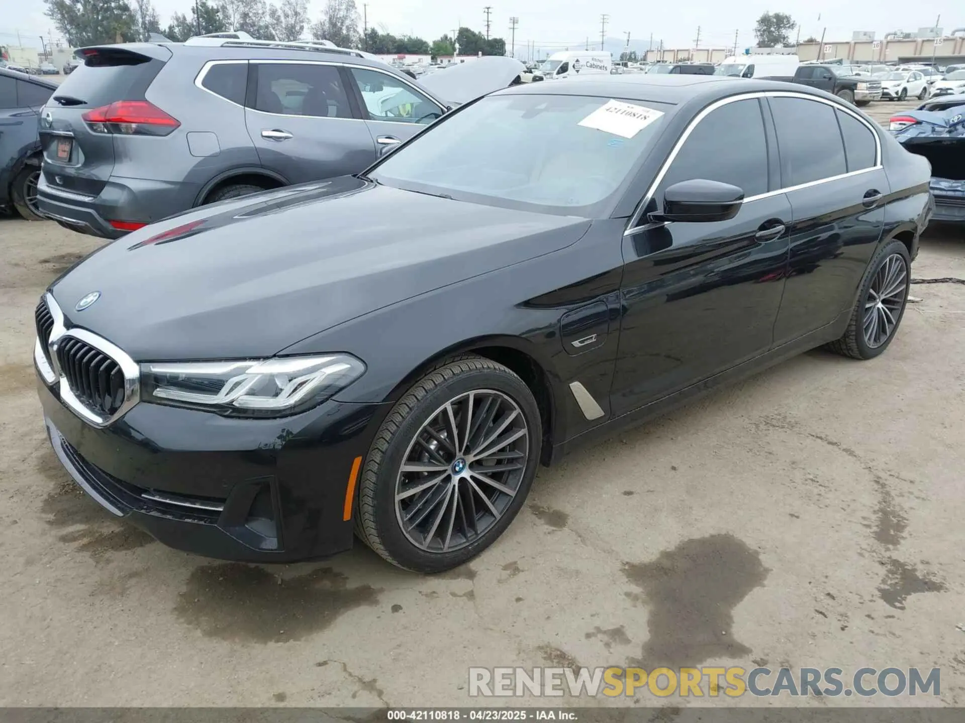 2 Фотография поврежденного автомобиля WBA13AG03PCM05556 BMW 530E 2023