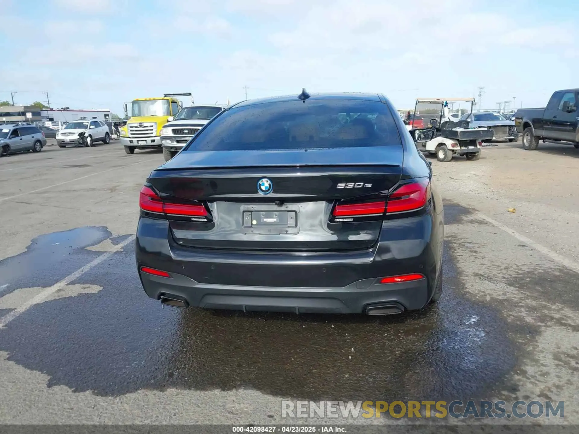 16 Photograph of a damaged car WBA13AG09PCL56556 BMW 530E 2023