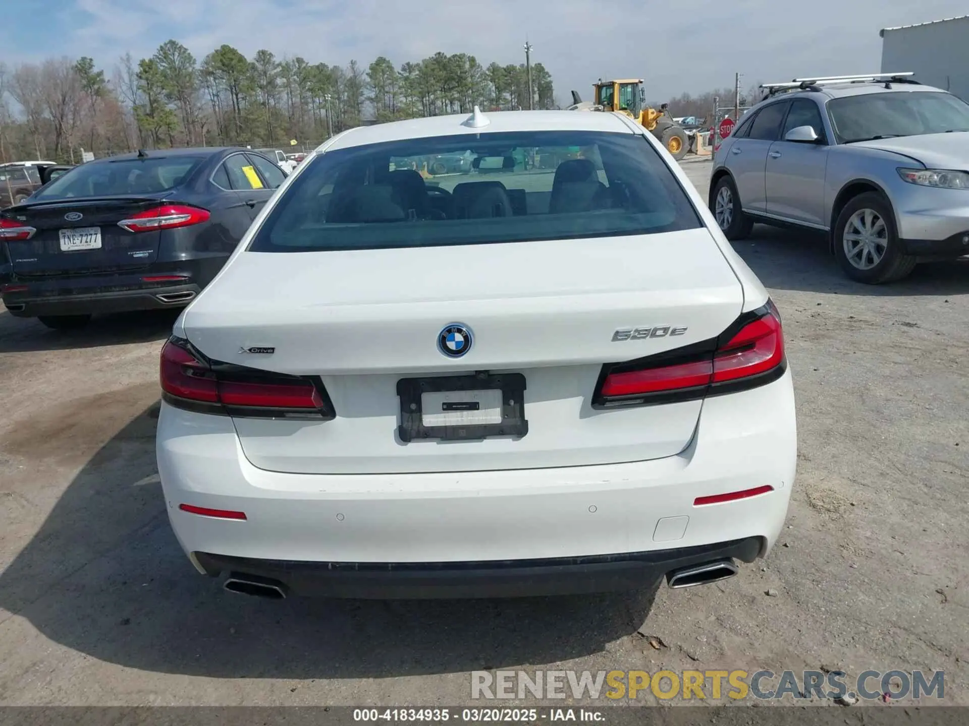 16 Photograph of a damaged car WBA33AG07PCN61771 BMW 530E 2023