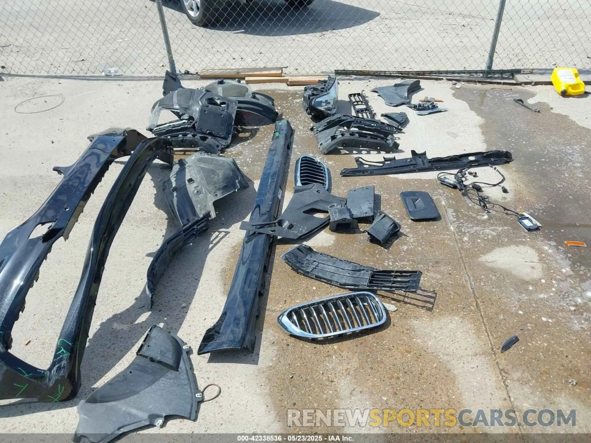 12 Photograph of a damaged car WBAJA5C50KWW02304 BMW 530I 2019