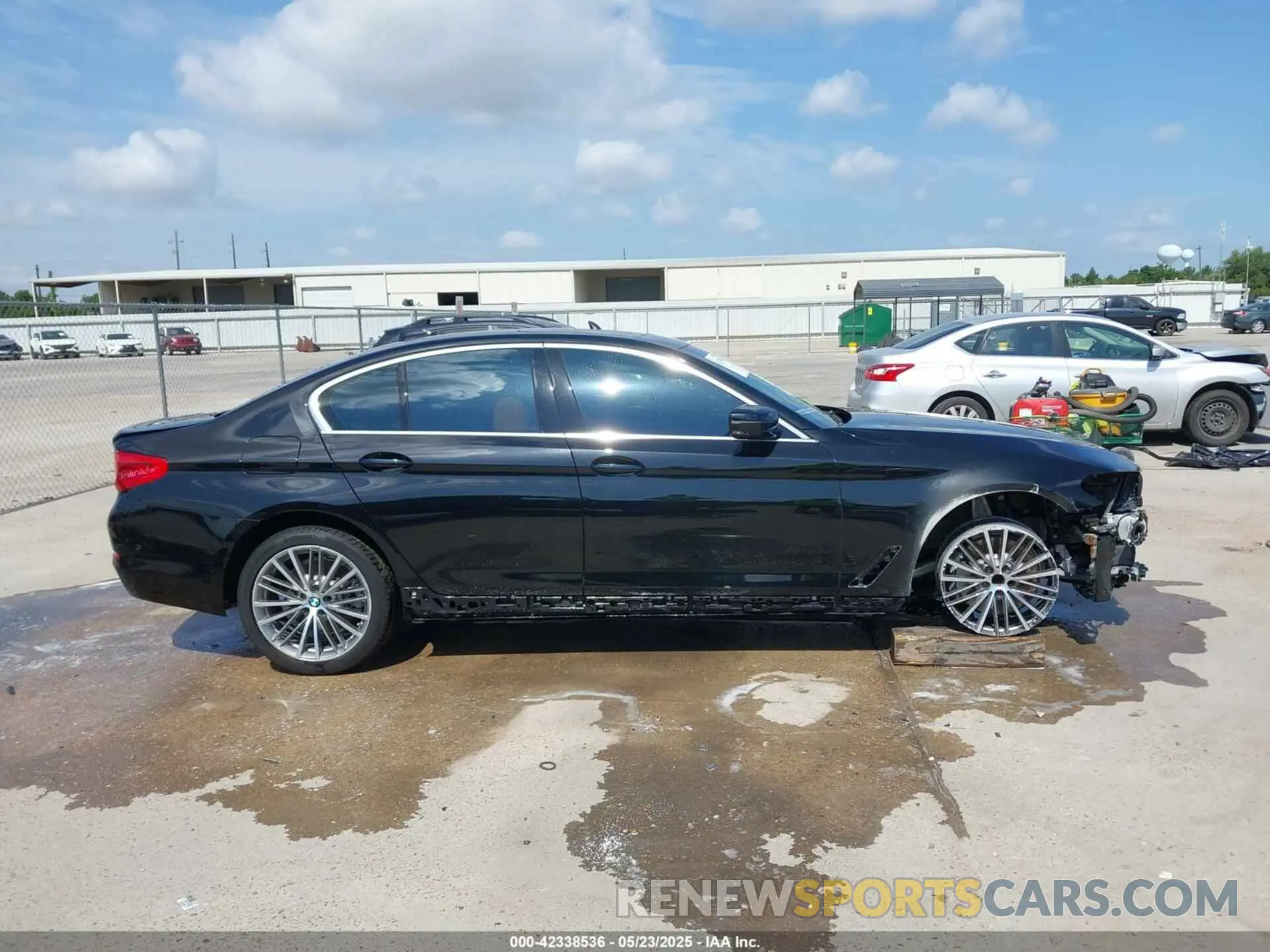 14 Photograph of a damaged car WBAJA5C50KWW02304 BMW 530I 2019