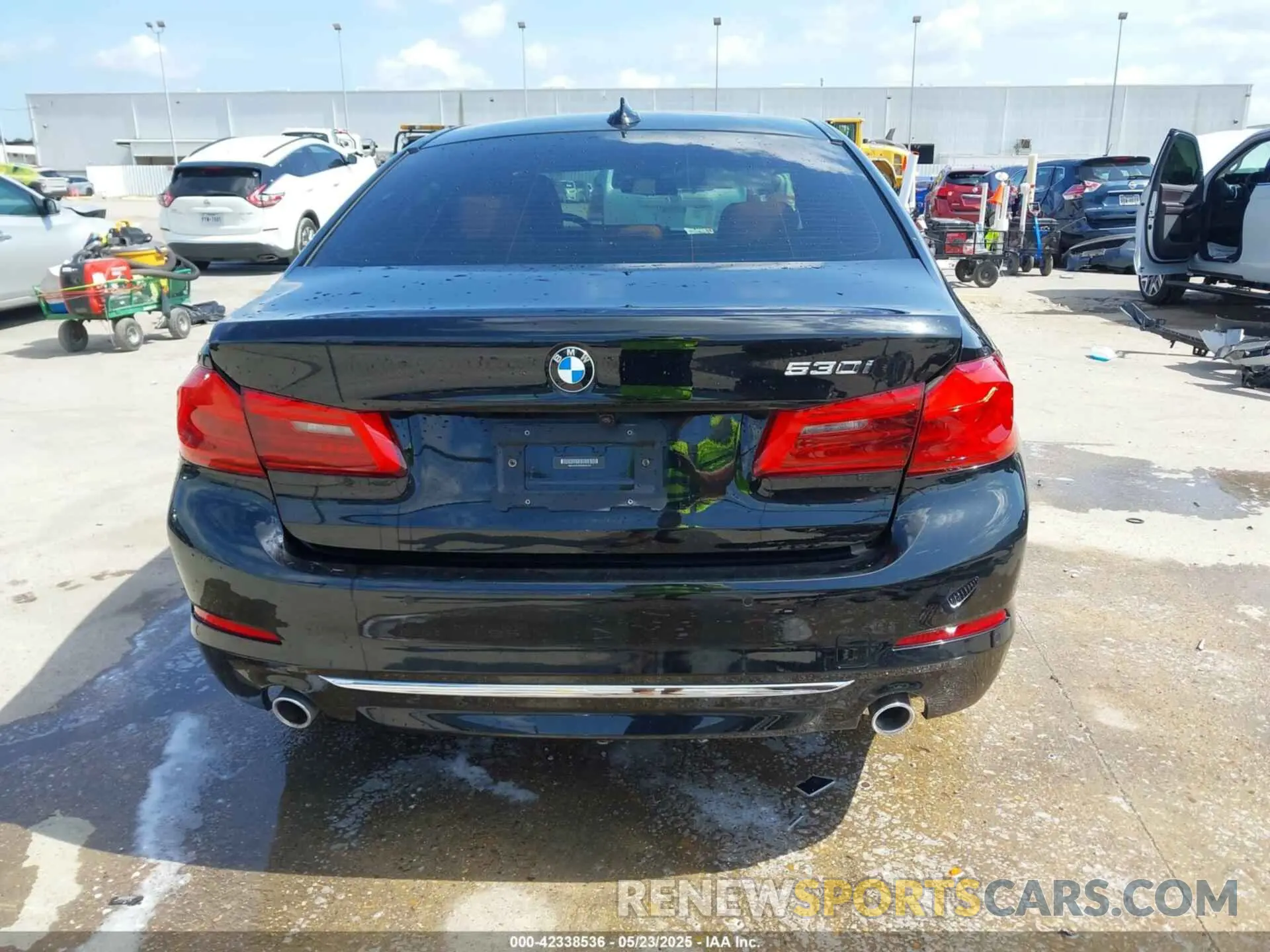 17 Photograph of a damaged car WBAJA5C50KWW02304 BMW 530I 2019