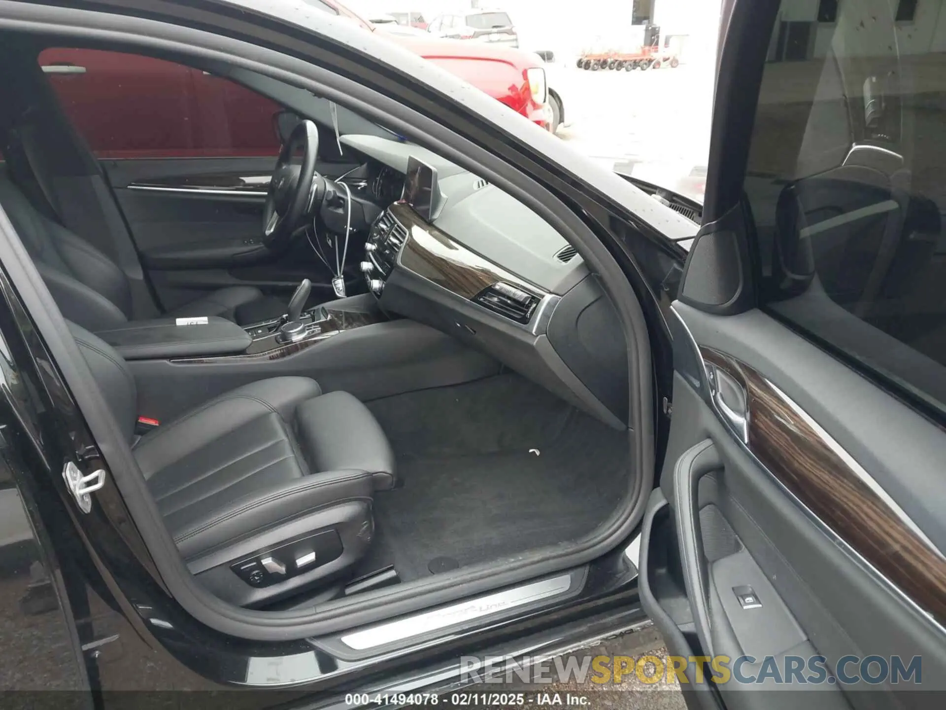 5 Фотография поврежденного автомобиля WBAJA5C52KWW06869 BMW 530I 2019