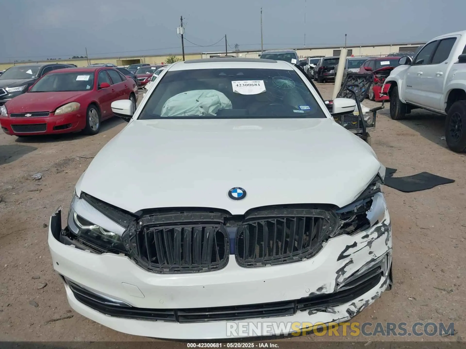 12 Photograph of a damaged car WBAJA5C53KG900629 BMW 530I 2019