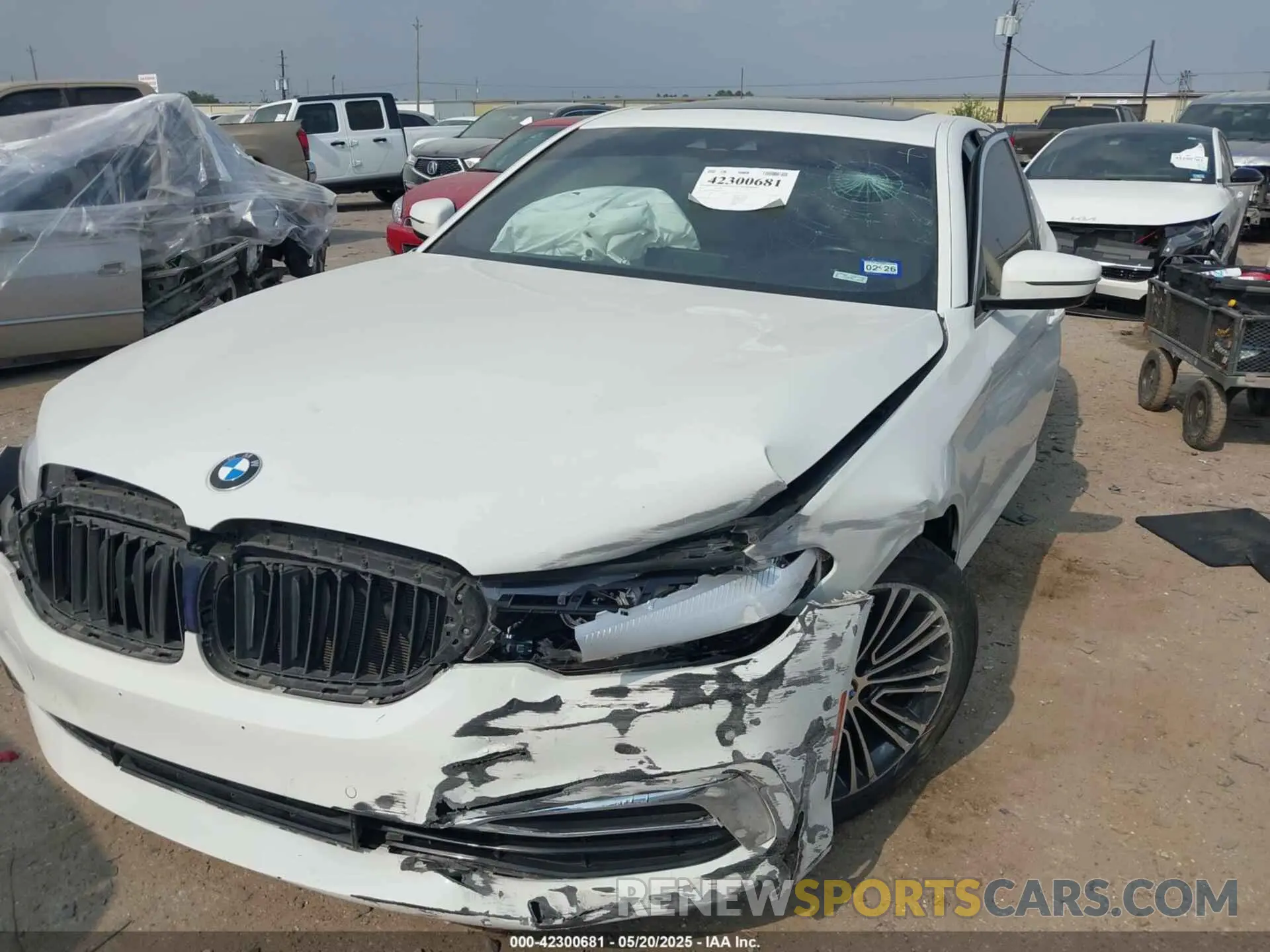 2 Photograph of a damaged car WBAJA5C53KG900629 BMW 530I 2019