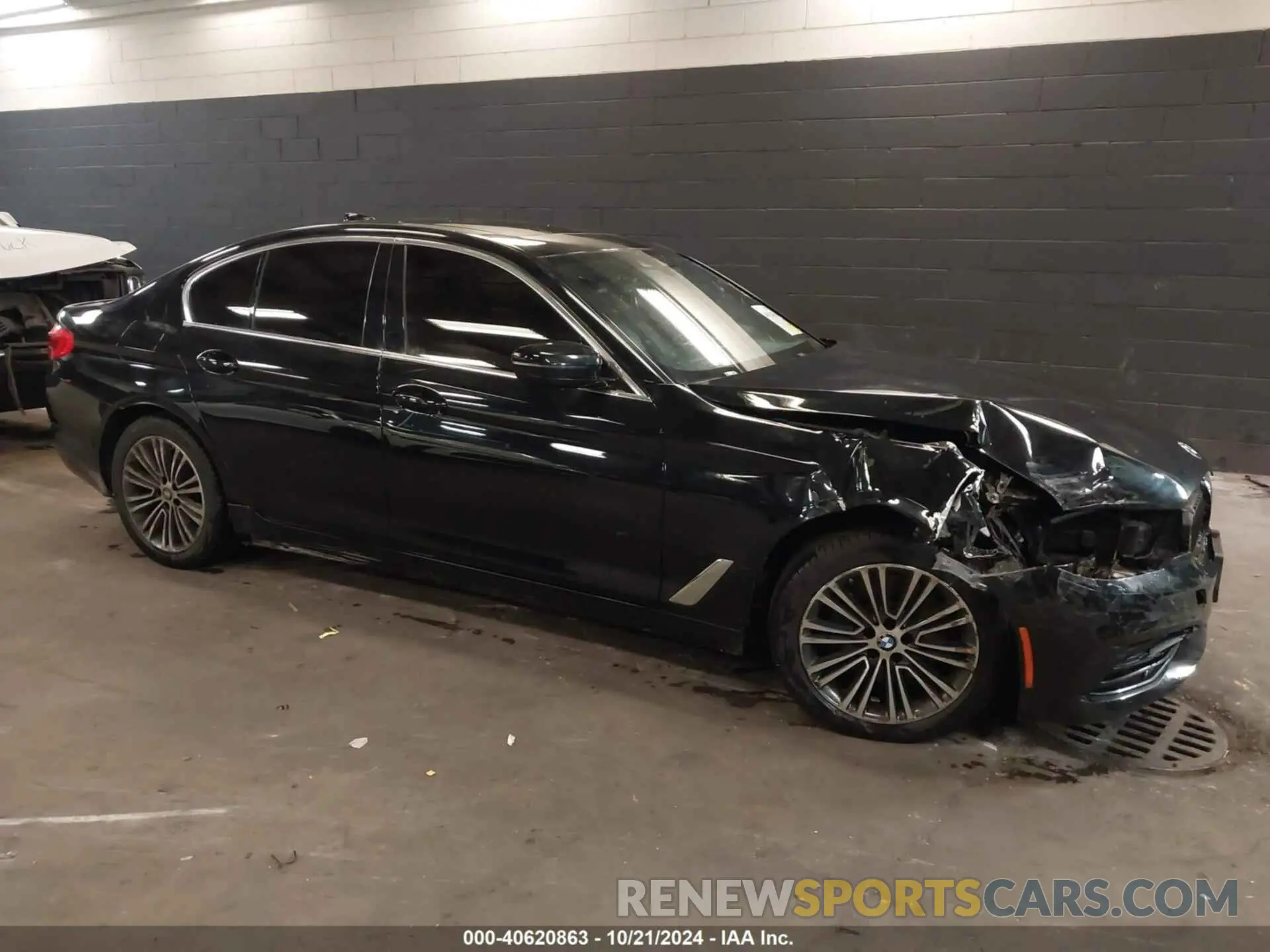 1 Фотография поврежденного автомобиля WBAJA7C53KG912503 BMW 530I 2019