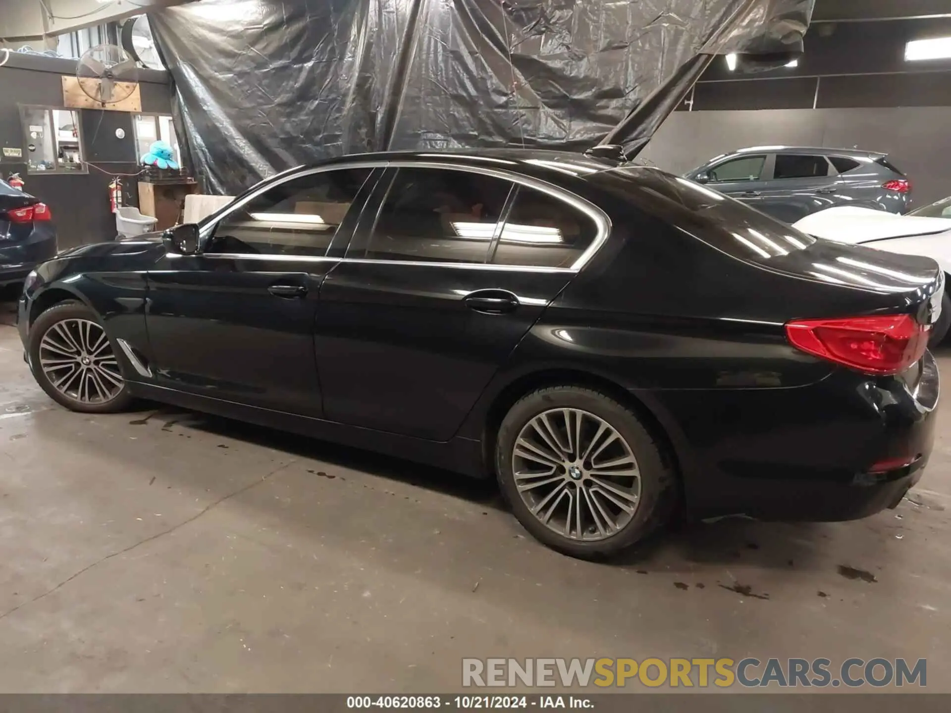 3 Фотография поврежденного автомобиля WBAJA7C53KG912503 BMW 530I 2019