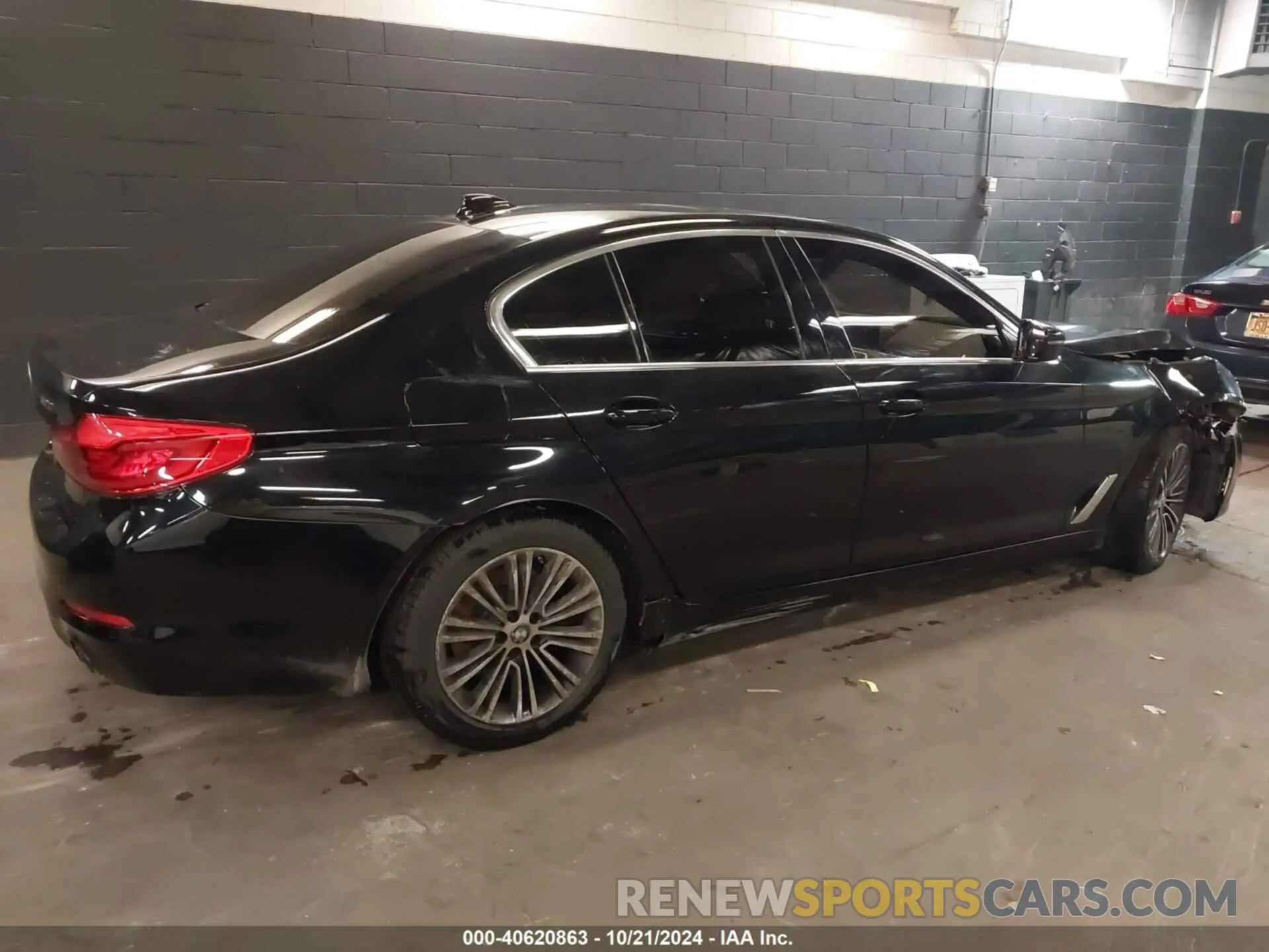 4 Фотография поврежденного автомобиля WBAJA7C53KG912503 BMW 530I 2019