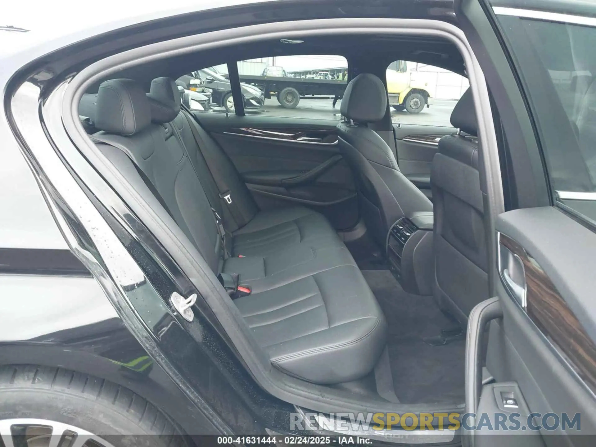 8 Photograph of a damaged car WBAJA7C54KWW07260 BMW 530I 2019