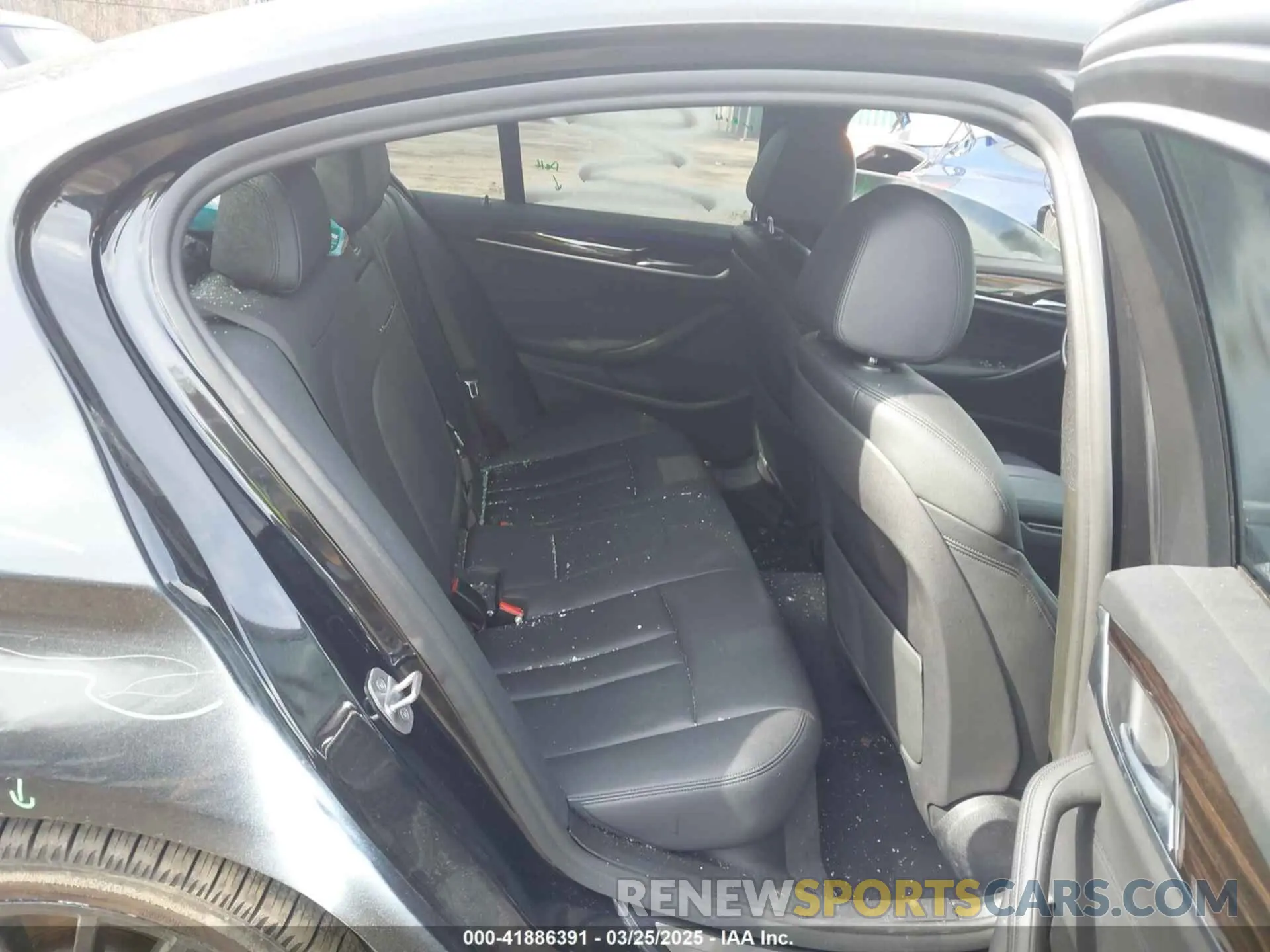 8 Photograph of a damaged car WBAJA7C54KWW47600 BMW 530I 2019