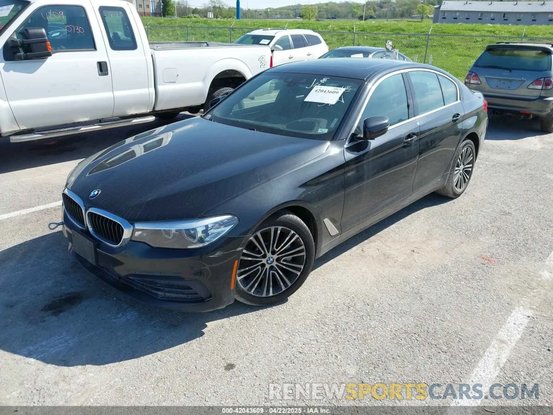 2 Photograph of a damaged car WBAJA7C55KWW08711 BMW 530I 2019