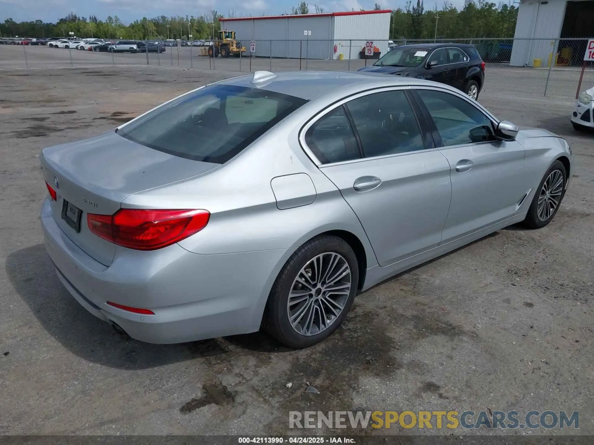4 Photograph of a damaged car WBAJA7C5XKG911946 BMW 530I 2019