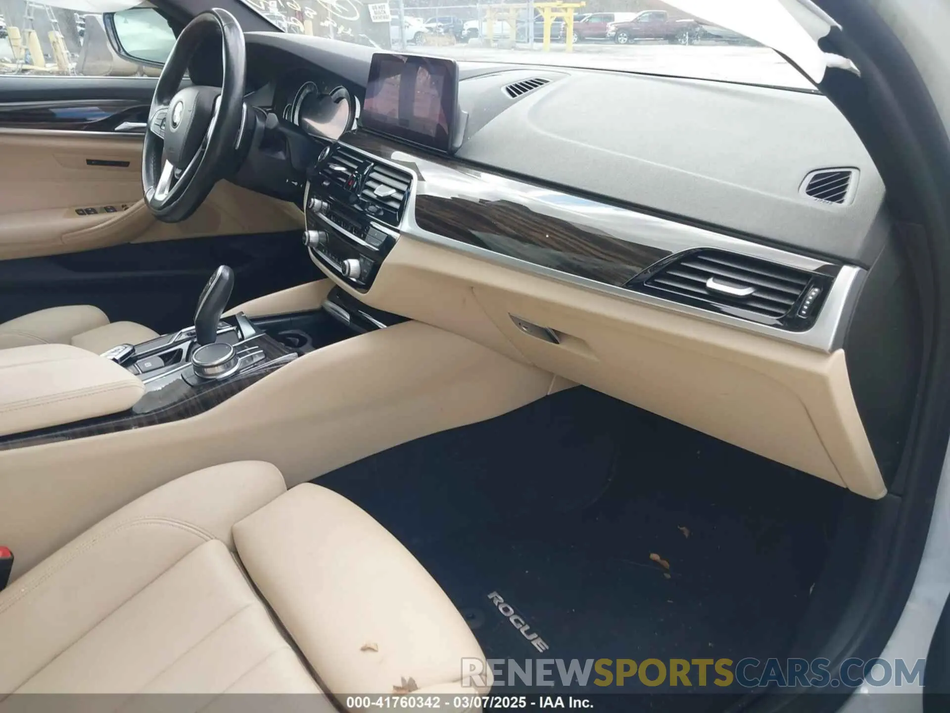 5 Photograph of a damaged car WBAJA7C5XKWW23351 BMW 530I 2019