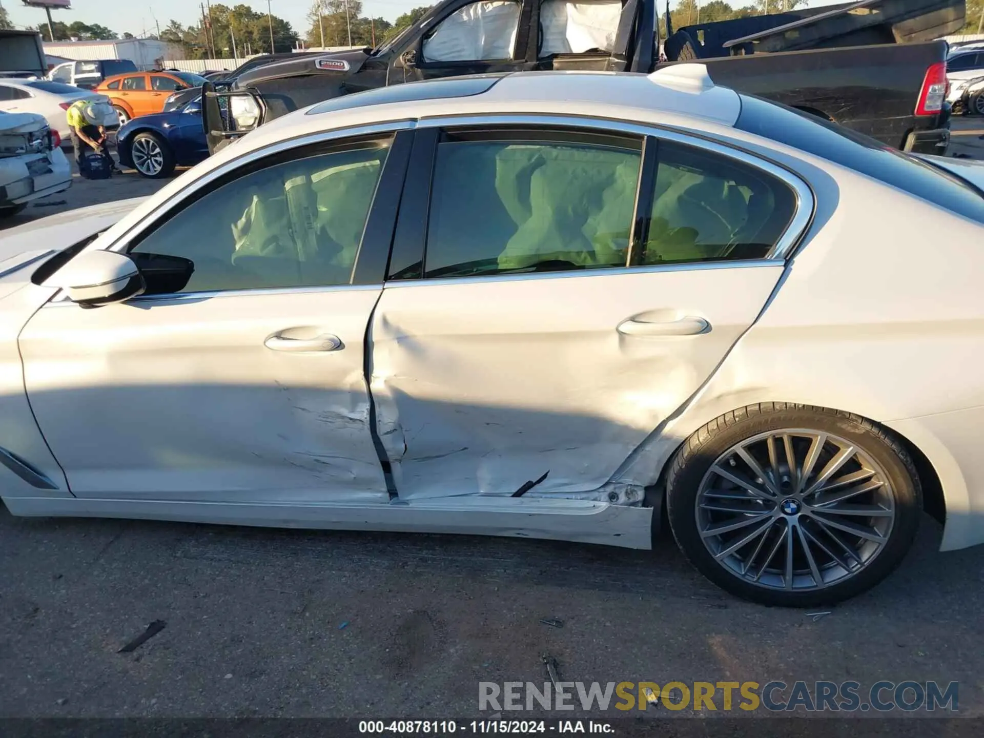 14 Photograph of a damaged car WBAJR3C00LWW61761 BMW 530I 2020