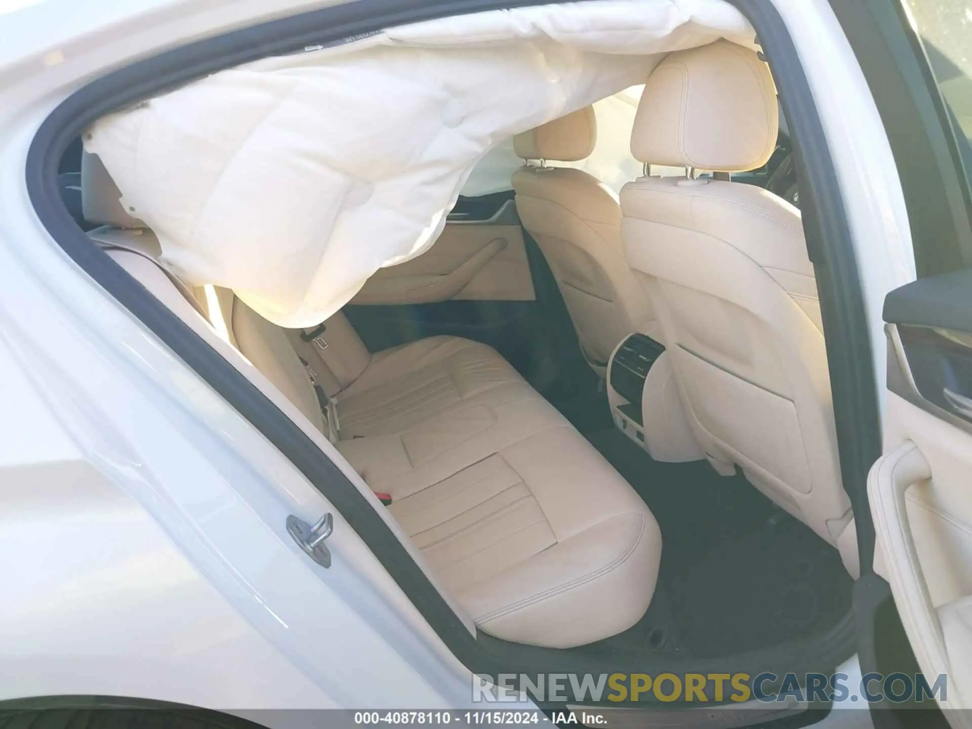 8 Photograph of a damaged car WBAJR3C00LWW61761 BMW 530I 2020