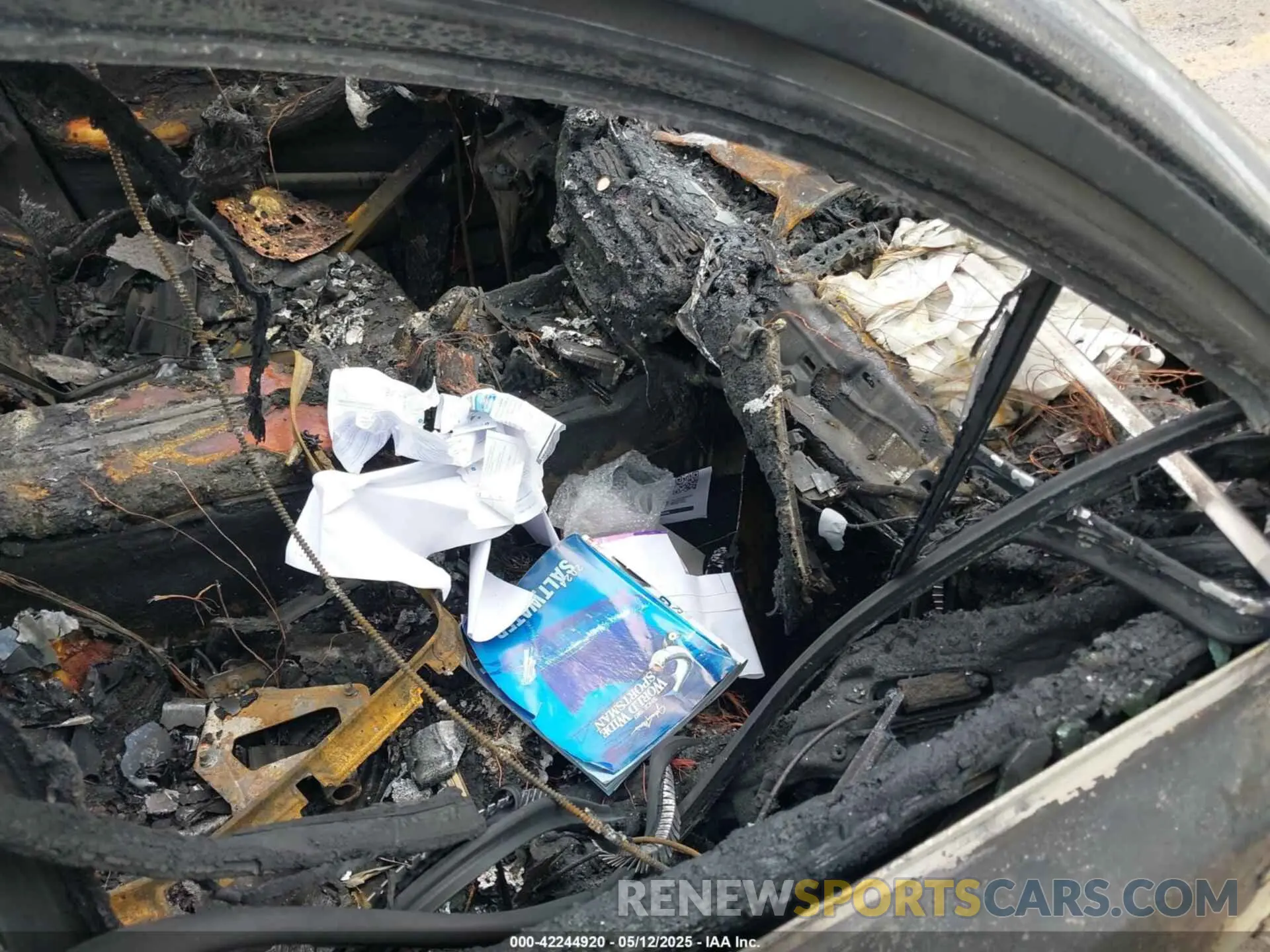 5 Photograph of a damaged car WBAJR3C01LWW99984 BMW 530I 2020
