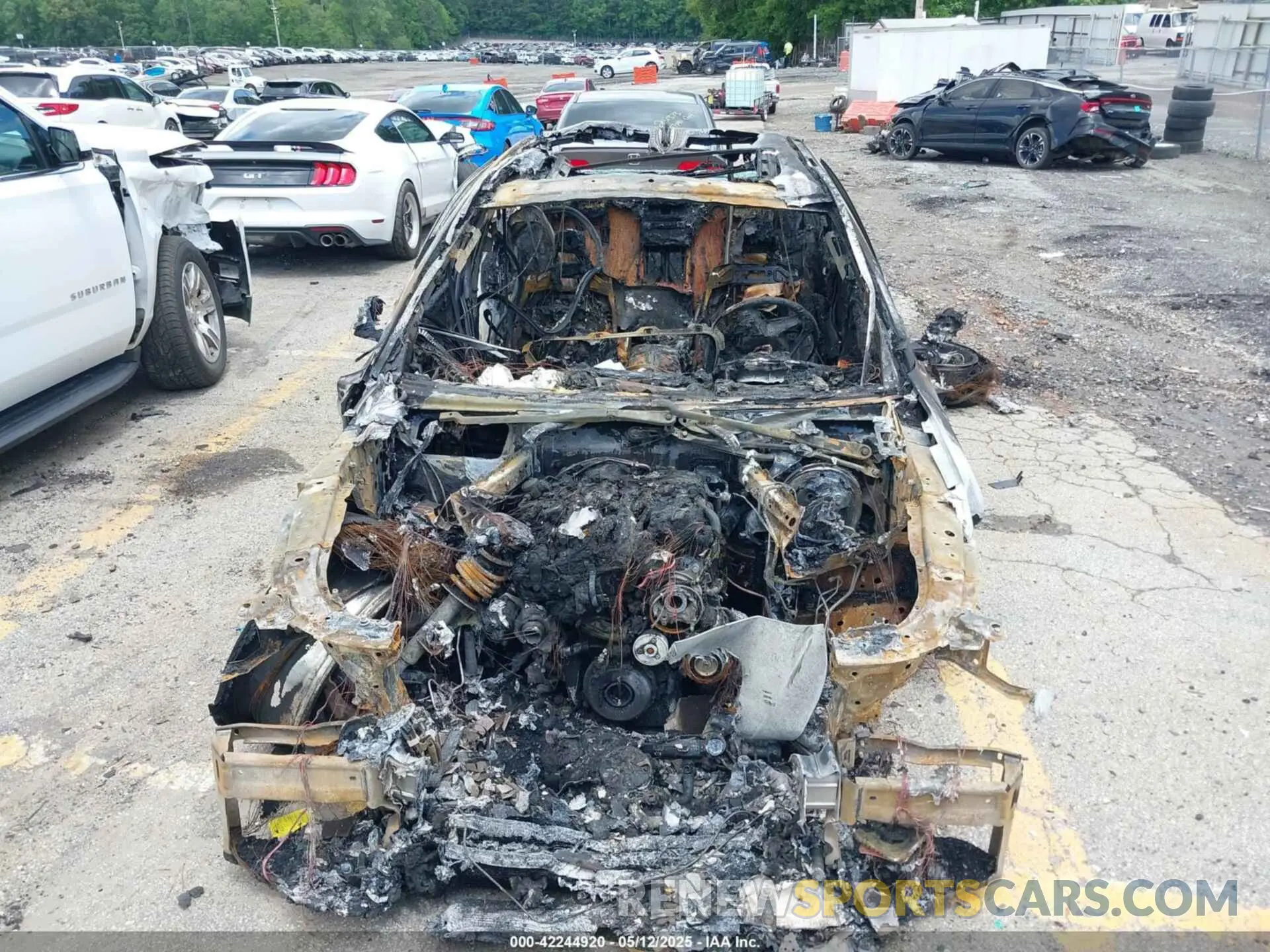 6 Photograph of a damaged car WBAJR3C01LWW99984 BMW 530I 2020