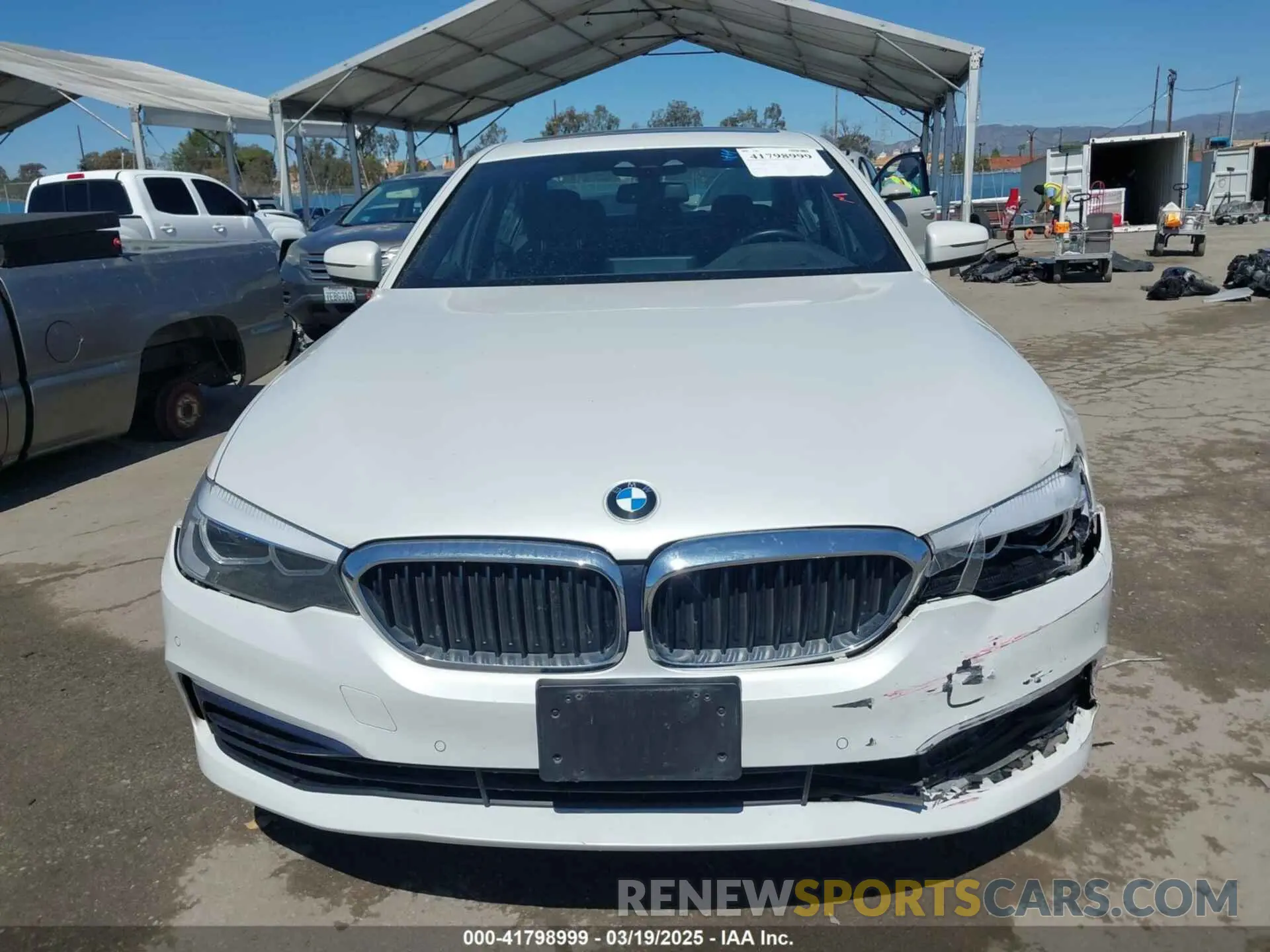12 Photograph of a damaged car WBAJR3C02LWW79260 BMW 530I 2020