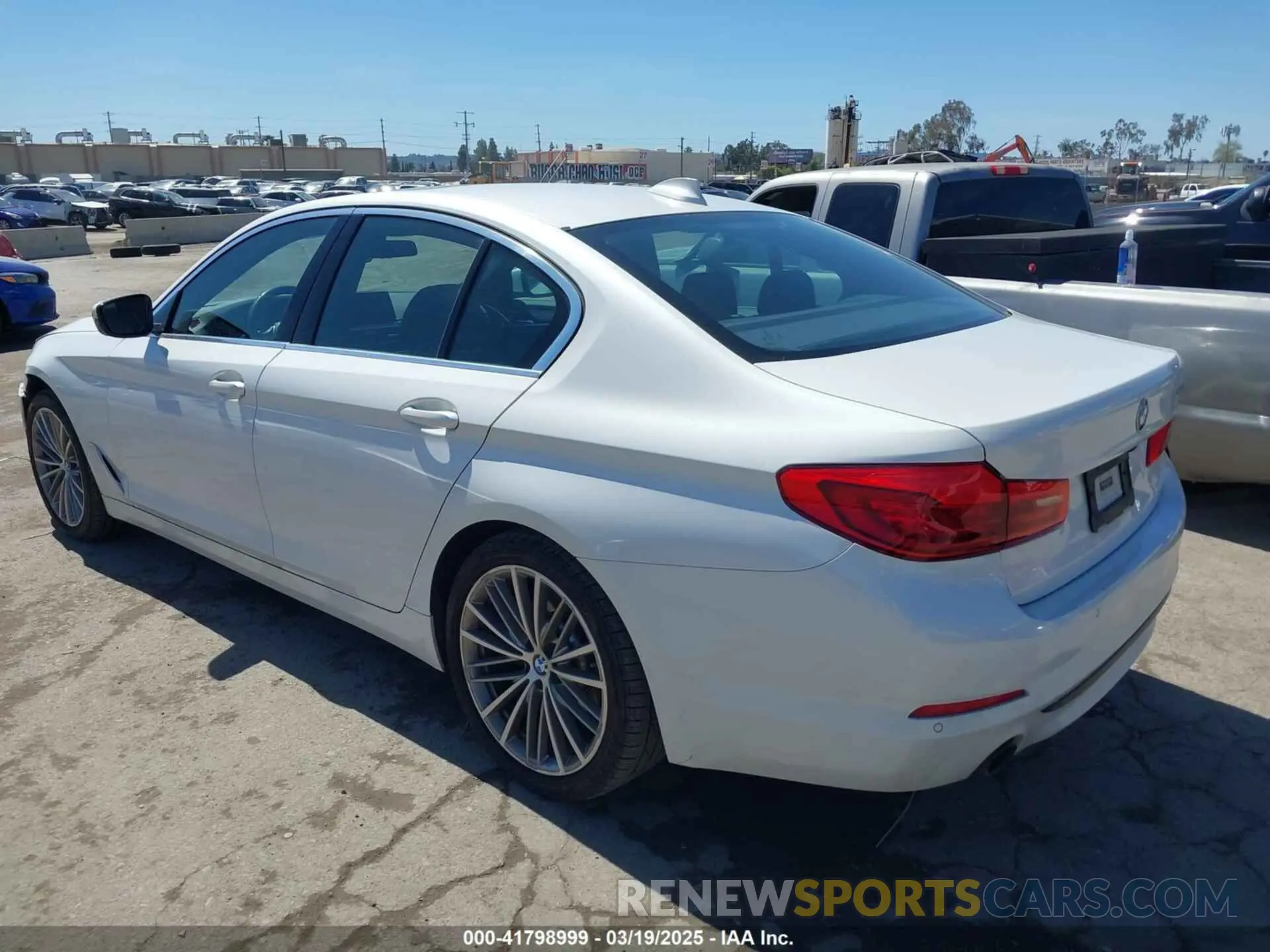 3 Photograph of a damaged car WBAJR3C02LWW79260 BMW 530I 2020