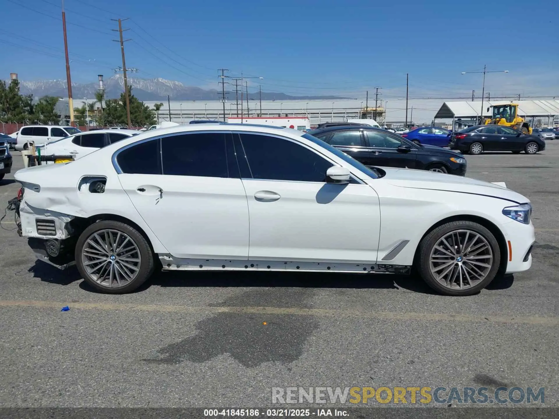 14 Photograph of a damaged car WBAJR3C06LCE63836 BMW 530I 2020
