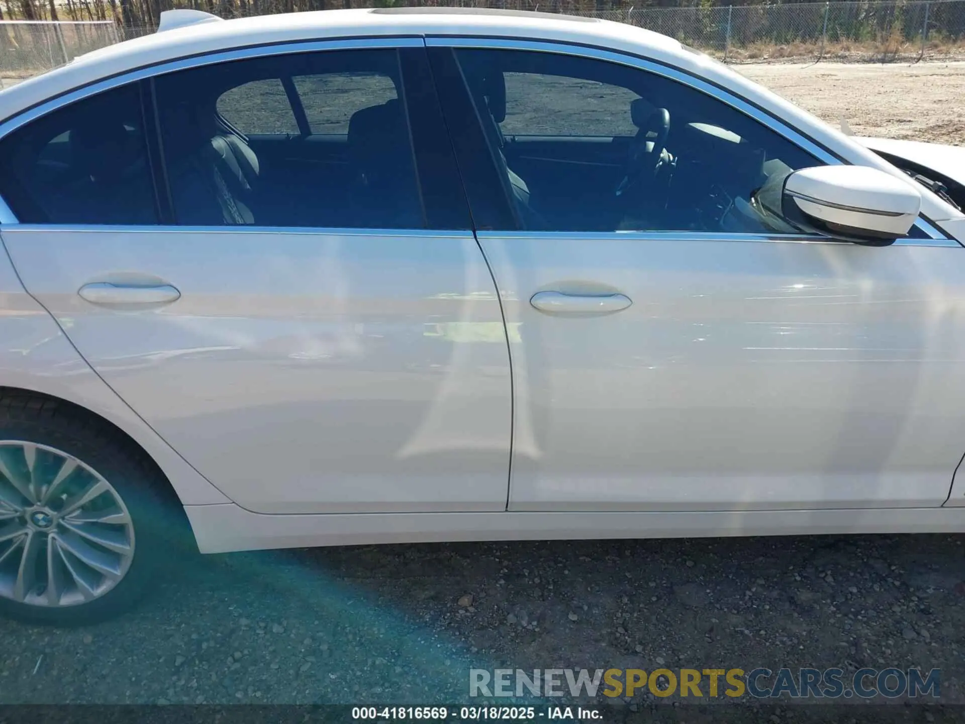 14 Photograph of a damaged car WBA13BJ0XMCG37729 BMW 530I 2021