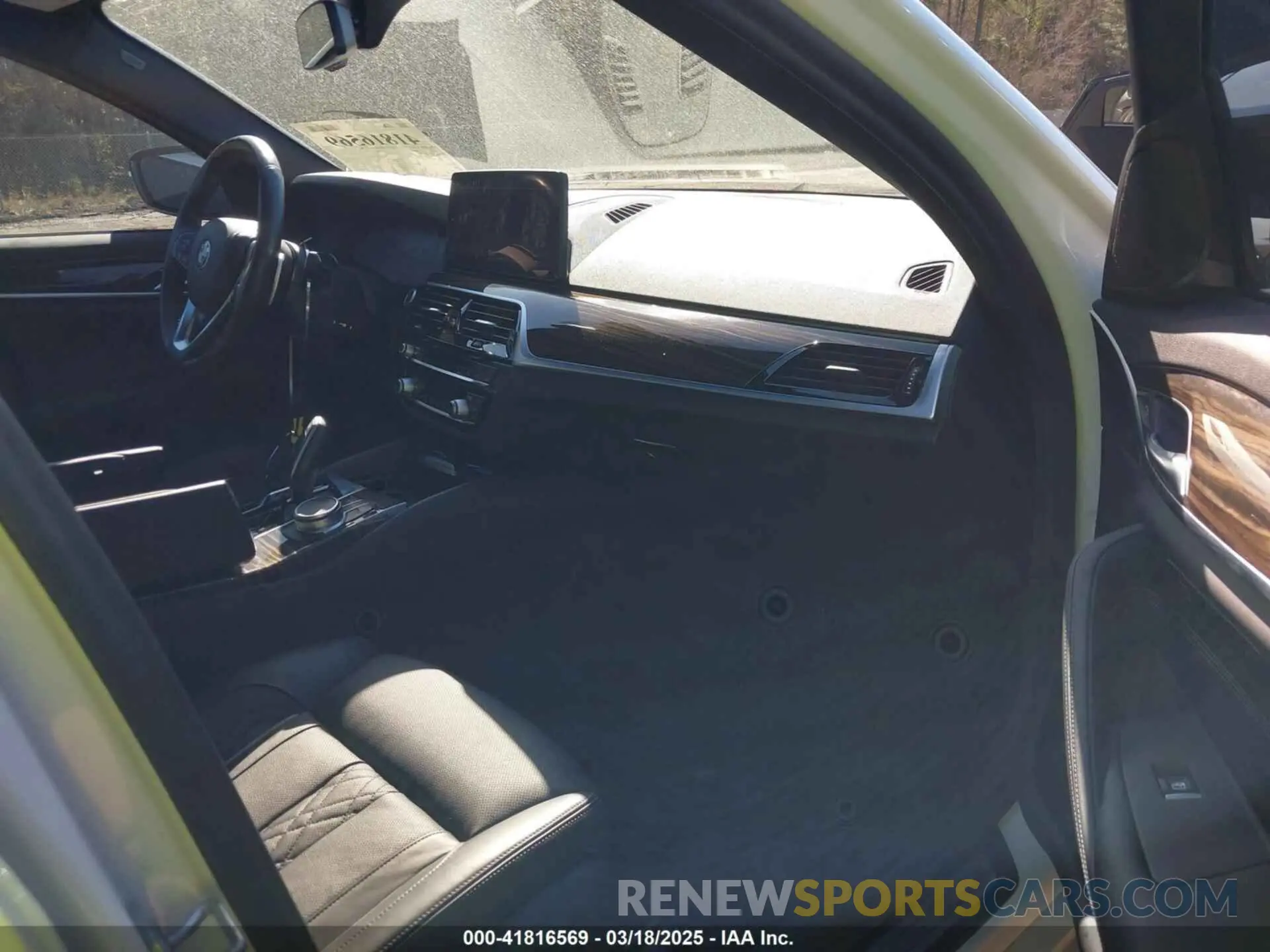 5 Photograph of a damaged car WBA13BJ0XMCG37729 BMW 530I 2021