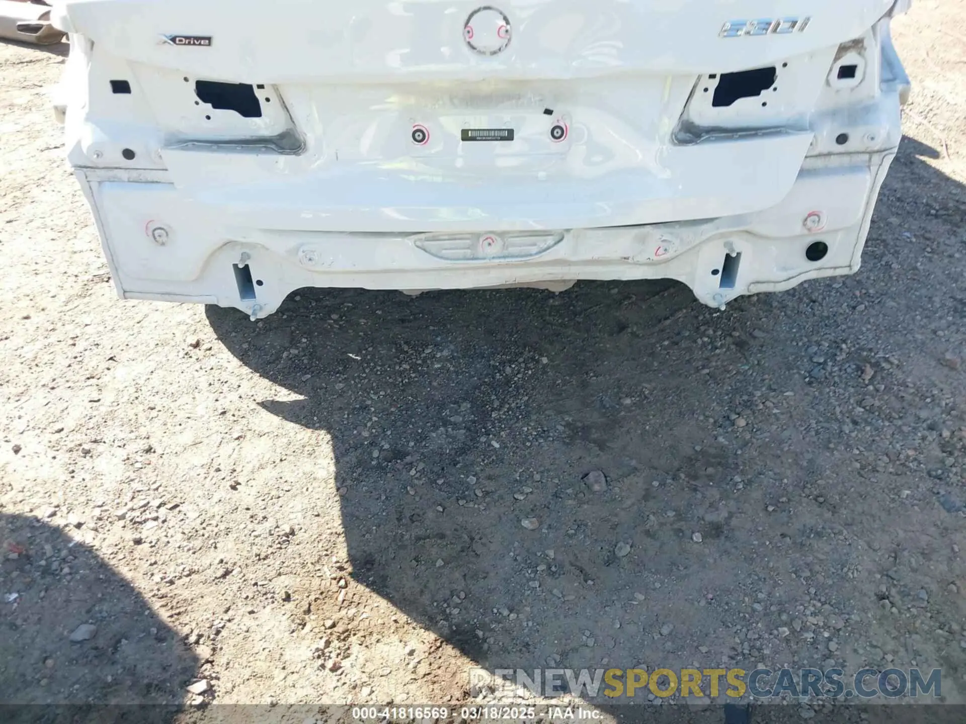 6 Photograph of a damaged car WBA13BJ0XMCG37729 BMW 530I 2021