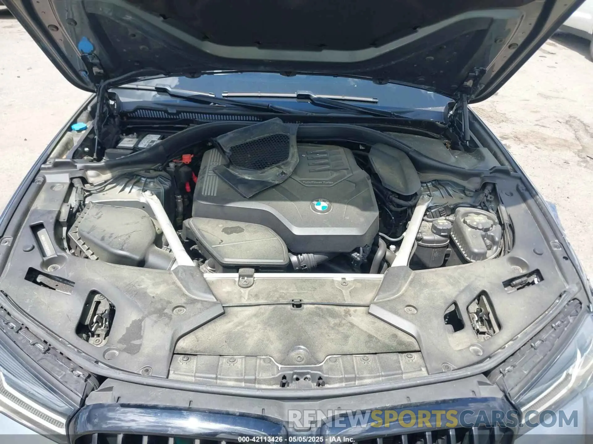 10 Photograph of a damaged car WBA13BJ0XMWW98865 BMW 530I 2021
