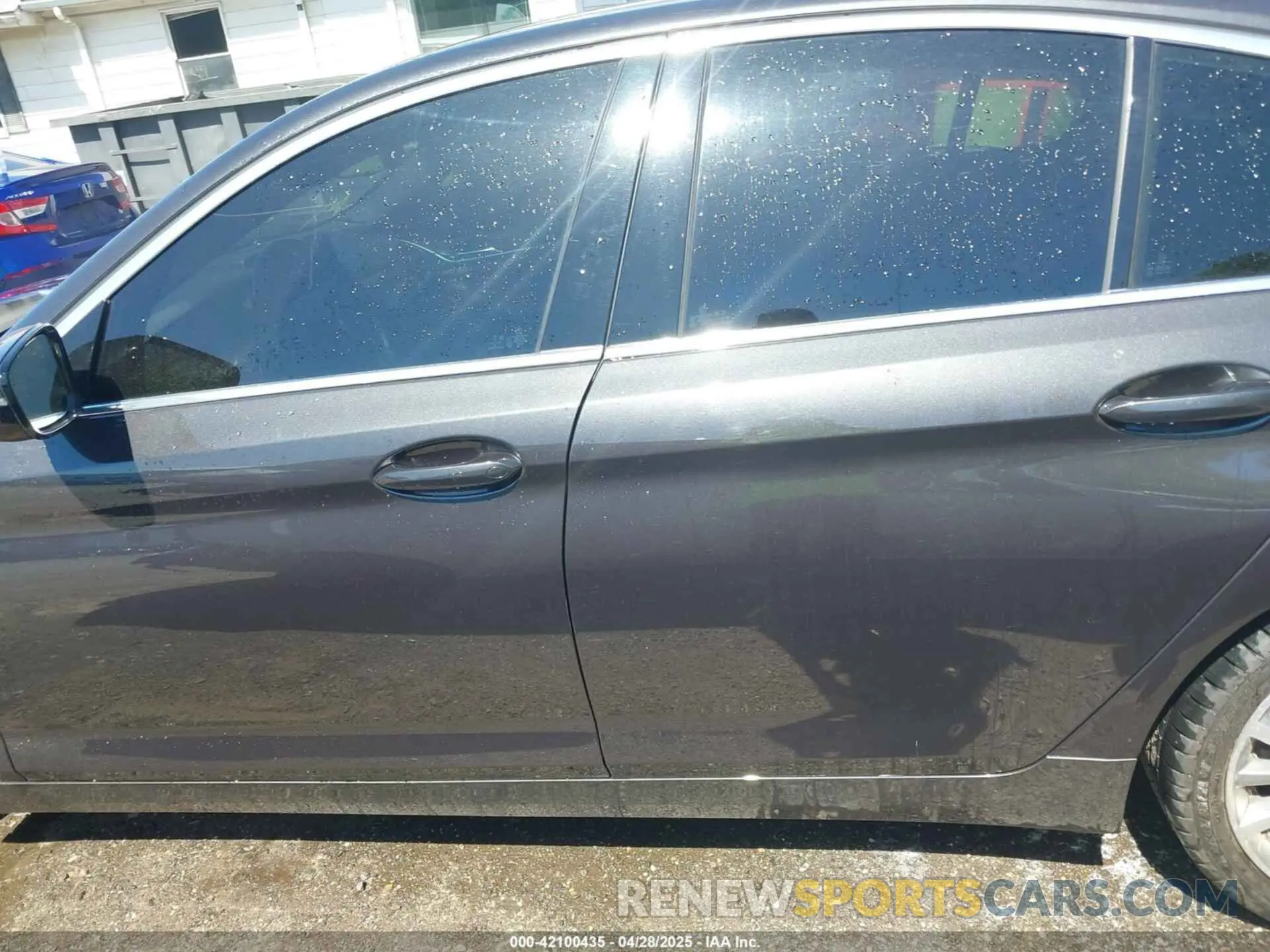 15 Photograph of a damaged car WBA13BJ0XMWX00677 BMW 530I 2021