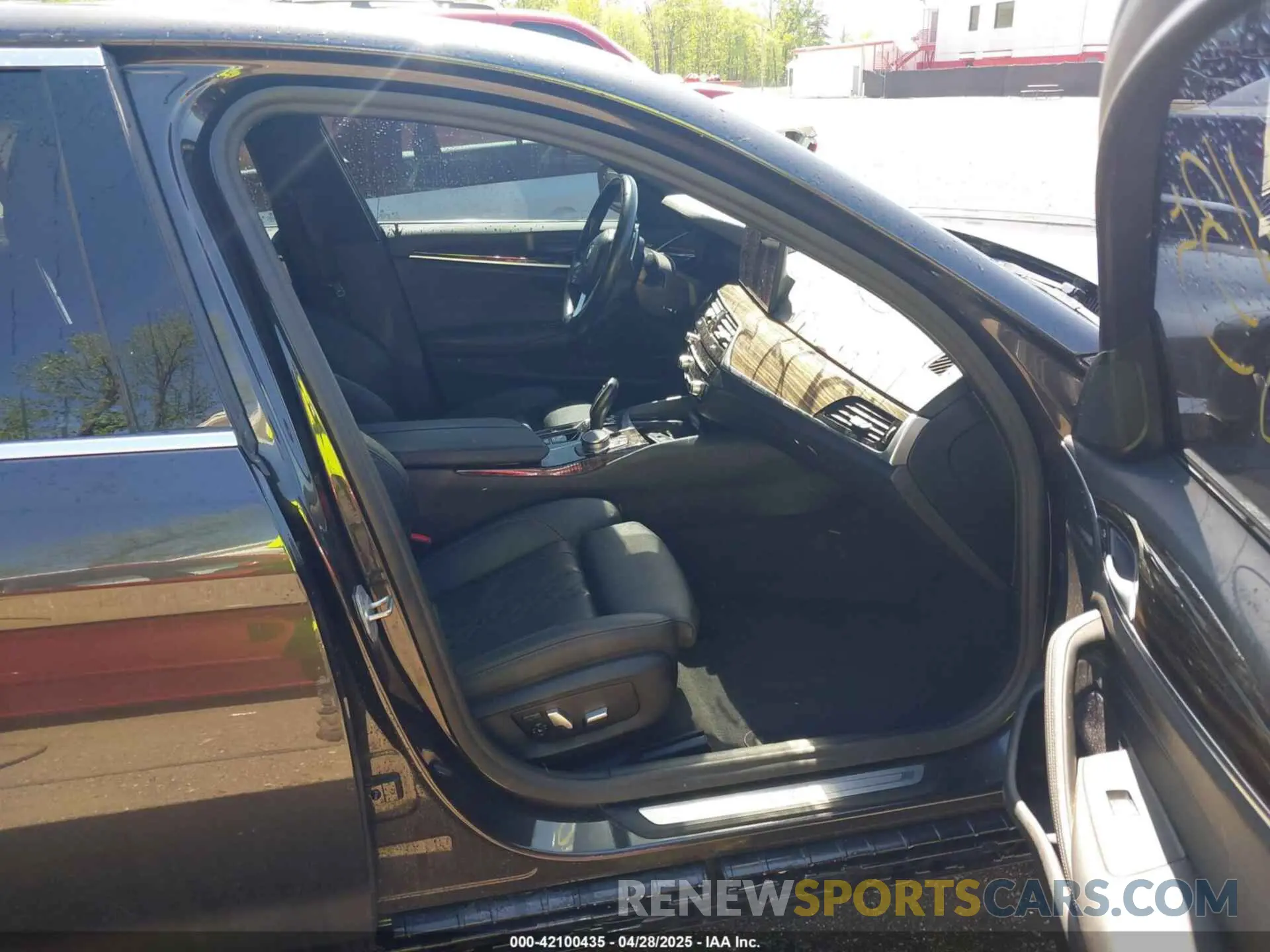 5 Photograph of a damaged car WBA13BJ0XMWX00677 BMW 530I 2021