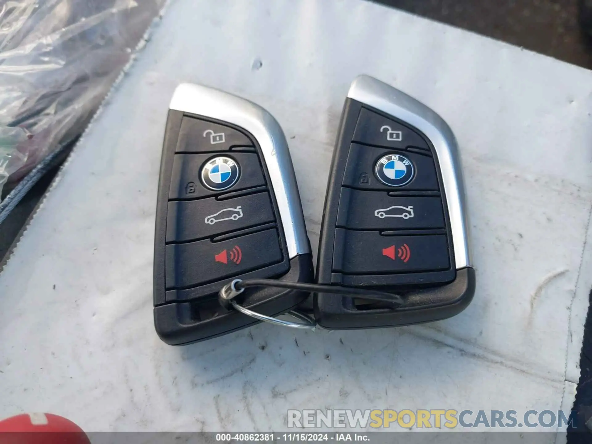 11 Photograph of a damaged car WBA53BH09MWW97018 BMW 530I 2021