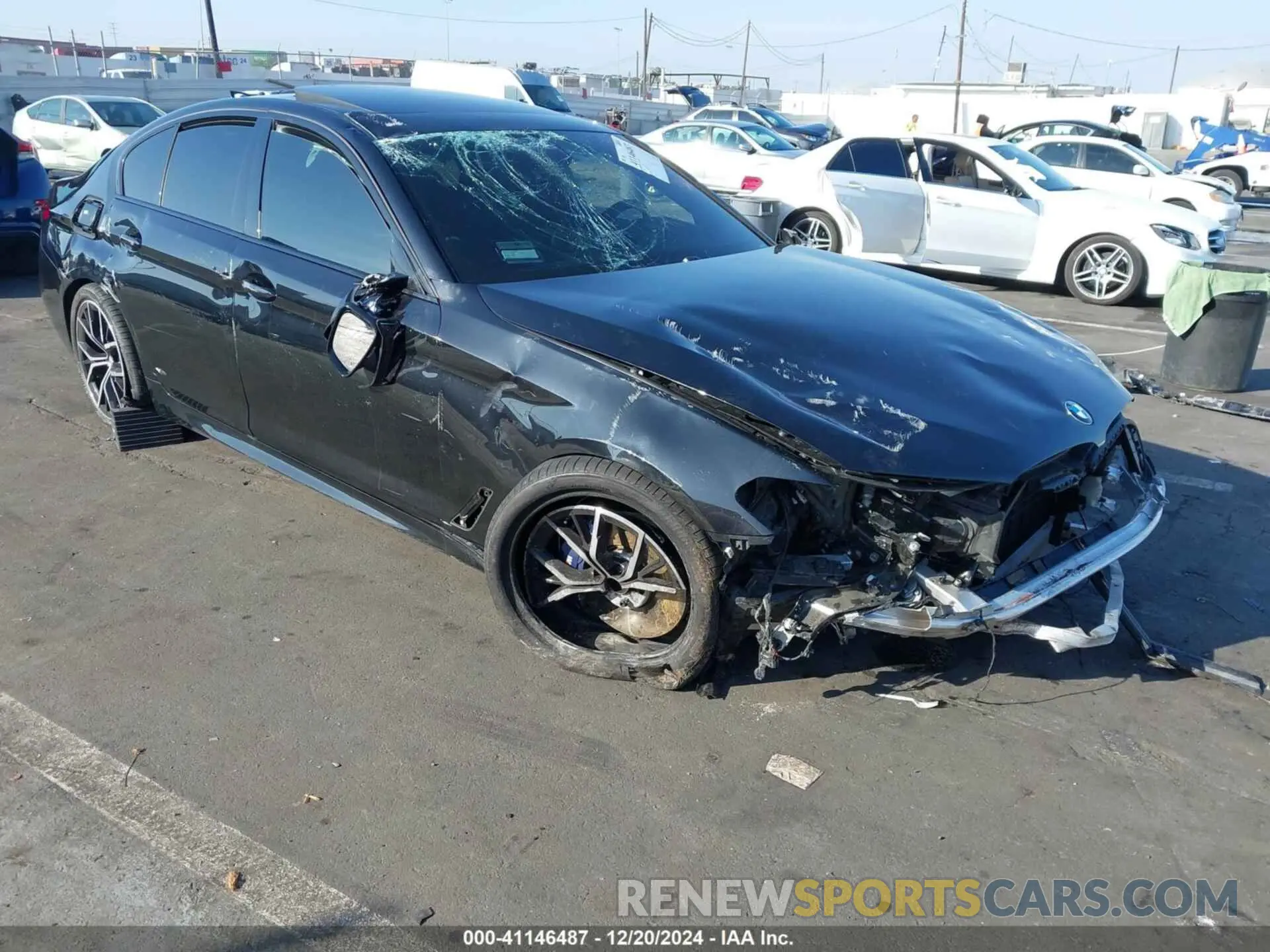 1 Photograph of a damaged car WBA53BJ04NWX52132 BMW 540 2022