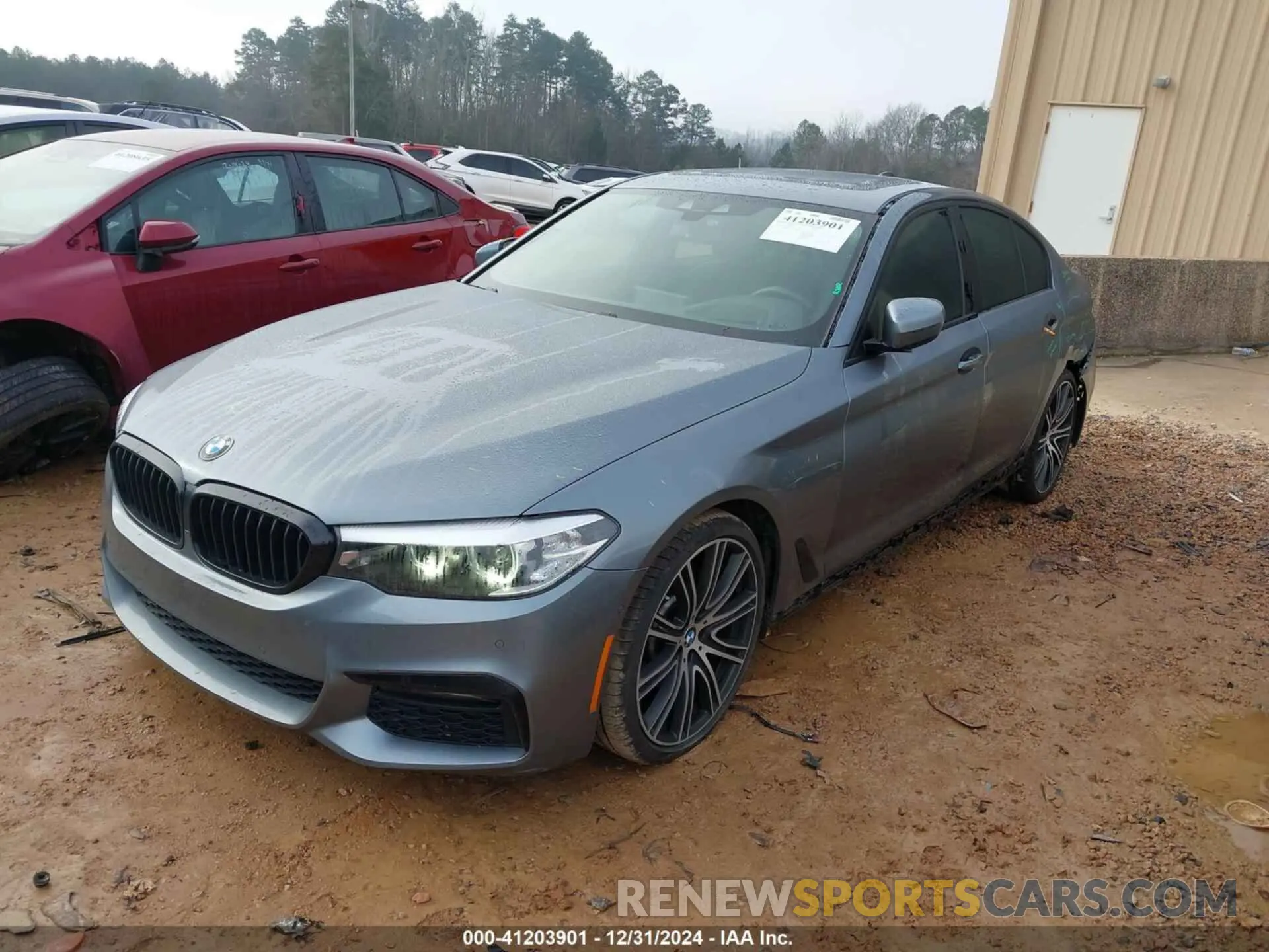 2 Фотография поврежденного автомобиля WBAJE5C55KWW09916 BMW 540I 2019