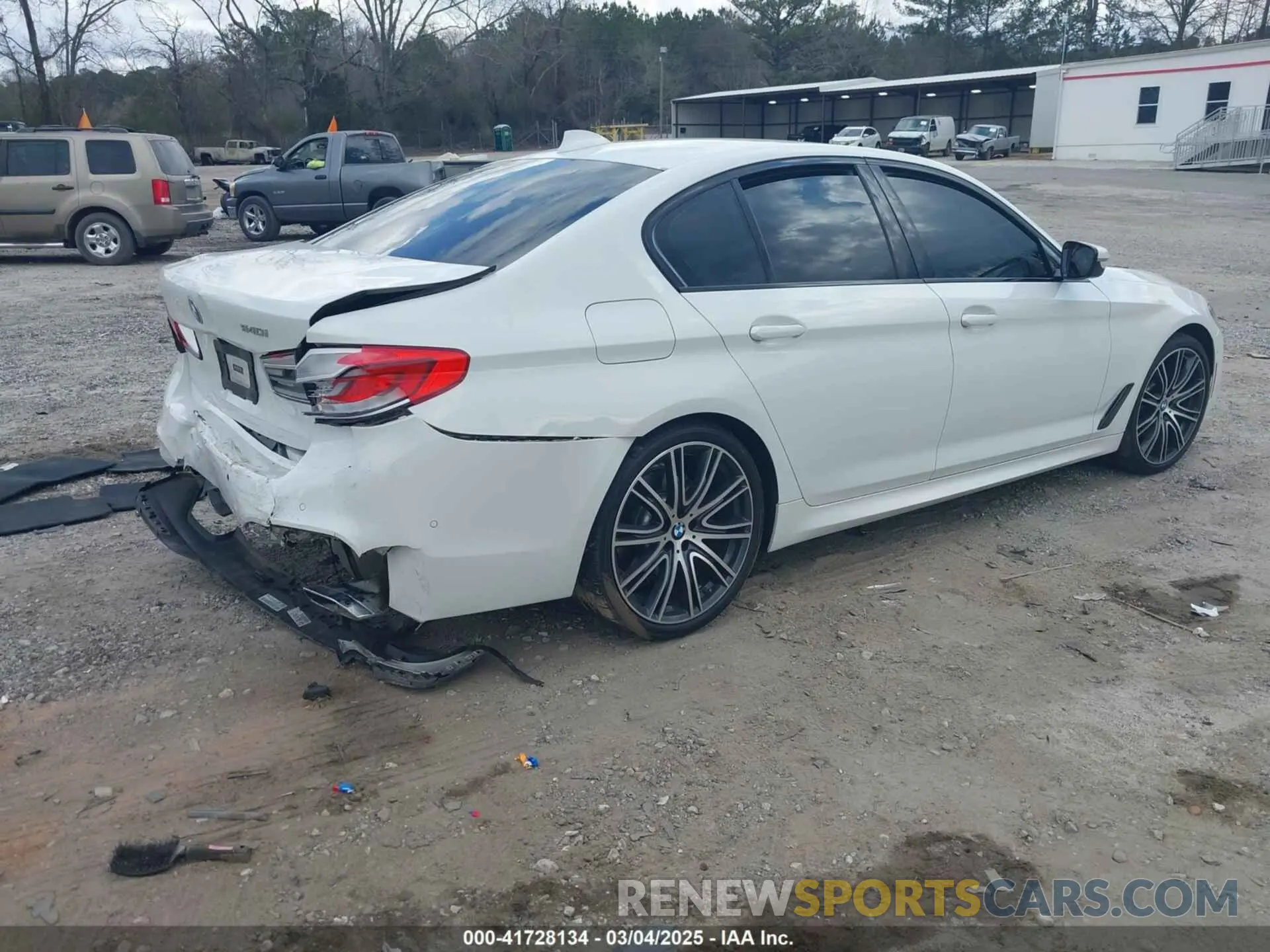 4 Photograph of a damaged car WBAJE5C57KWW11389 BMW 540I 2019