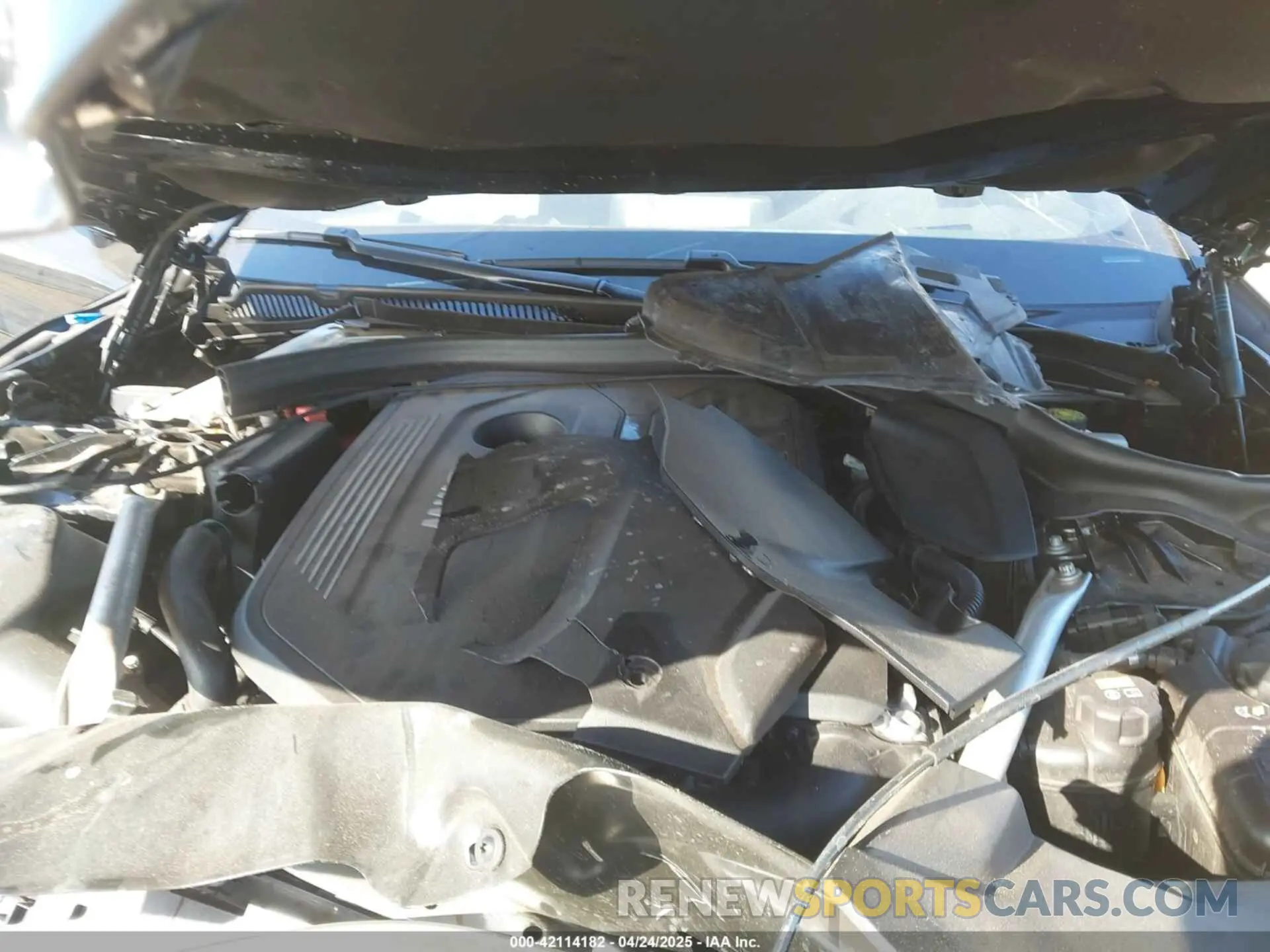 10 Photograph of a damaged car WBAJE5C59KWW11104 BMW 540I 2019