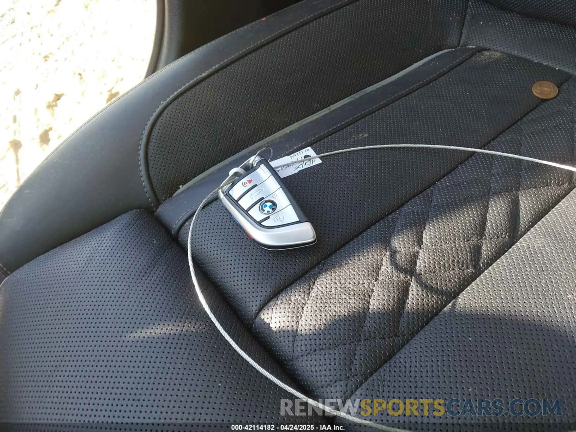 11 Photograph of a damaged car WBAJE5C59KWW11104 BMW 540I 2019