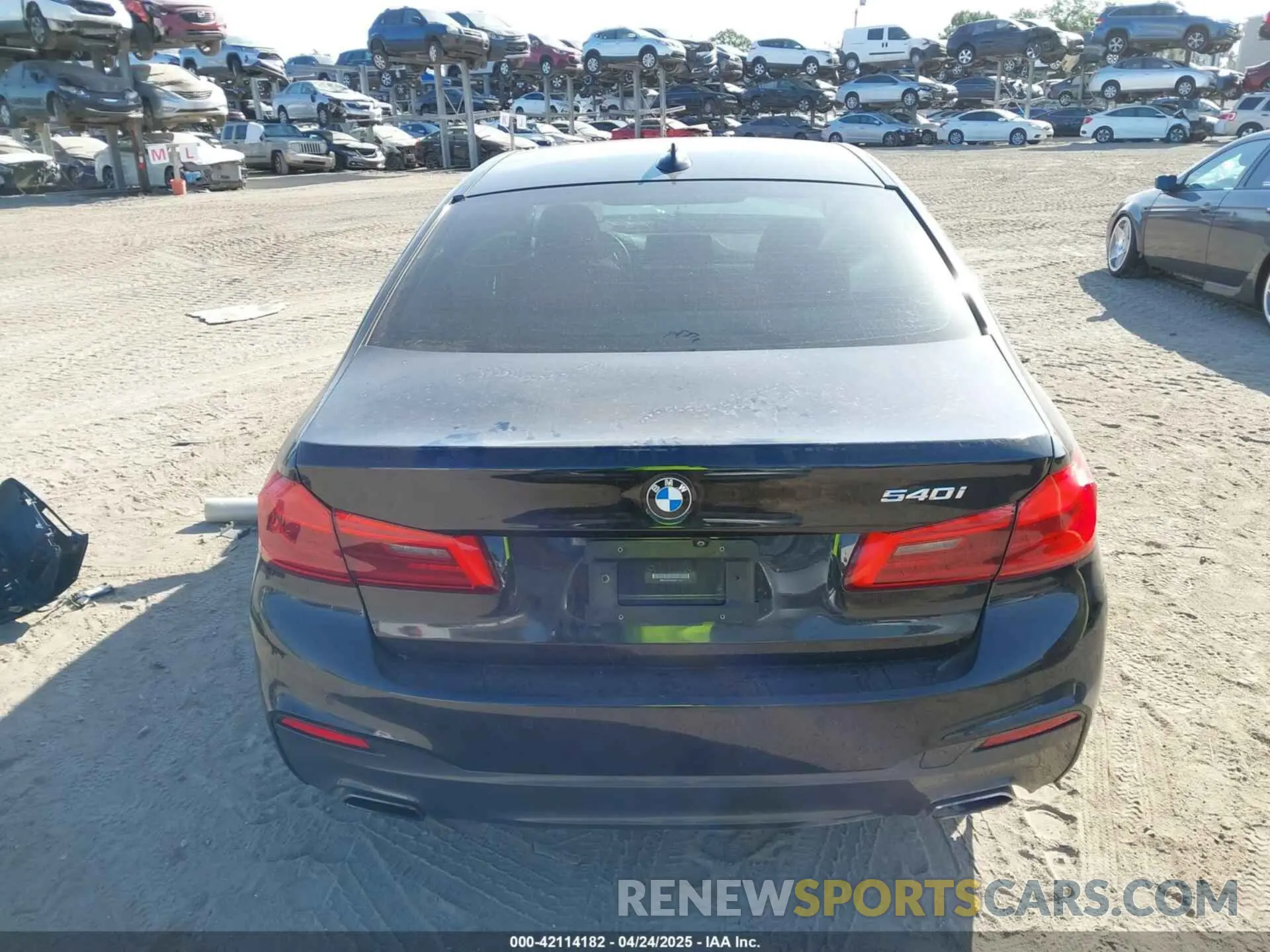 16 Photograph of a damaged car WBAJE5C59KWW11104 BMW 540I 2019